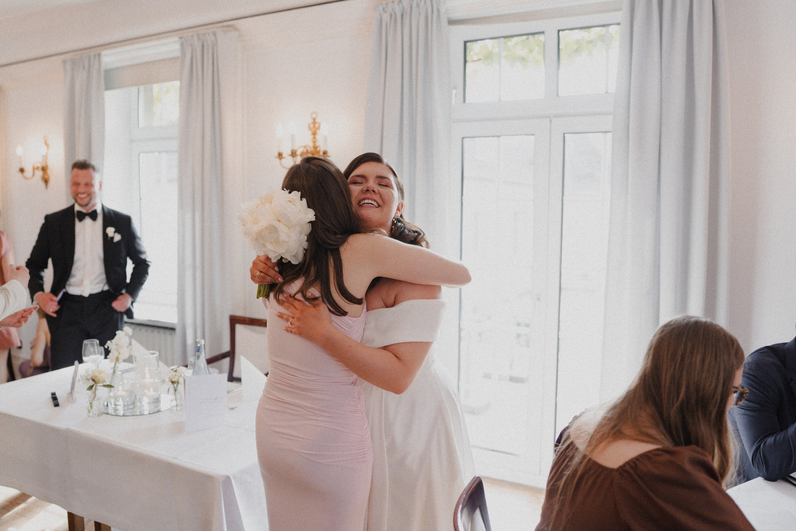 Jessica & Felix I Gesellschaft Harmonie Bochum. Hochzeitsfotografin Bochum | Halyna Reiche Fotografie NRW