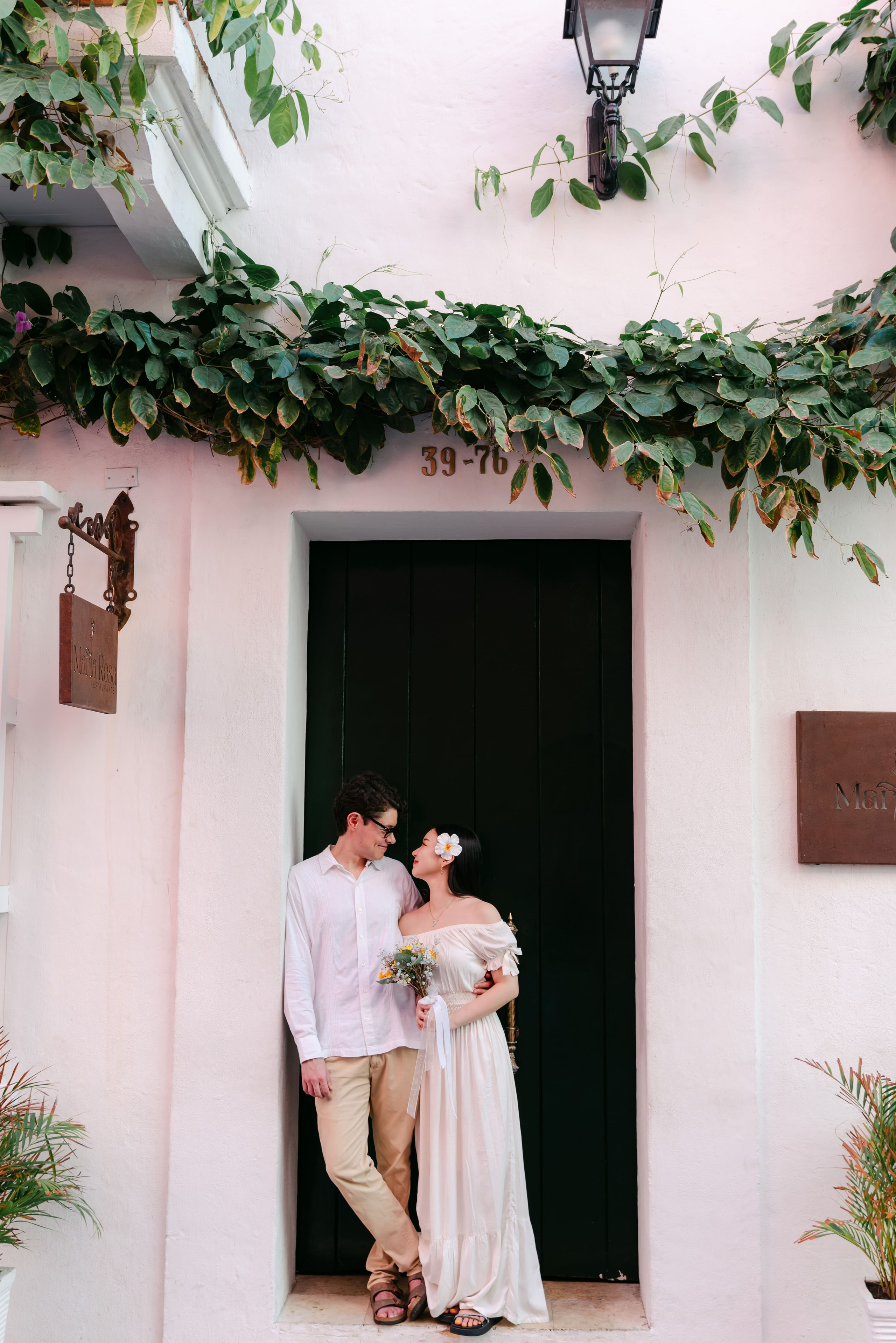 Preboda destino en Cartagena | Sesión romántica Colombia – Japón. Fotógrafos de bodas en Barranquilla, Cartagena y Santa Marta | BanderArt