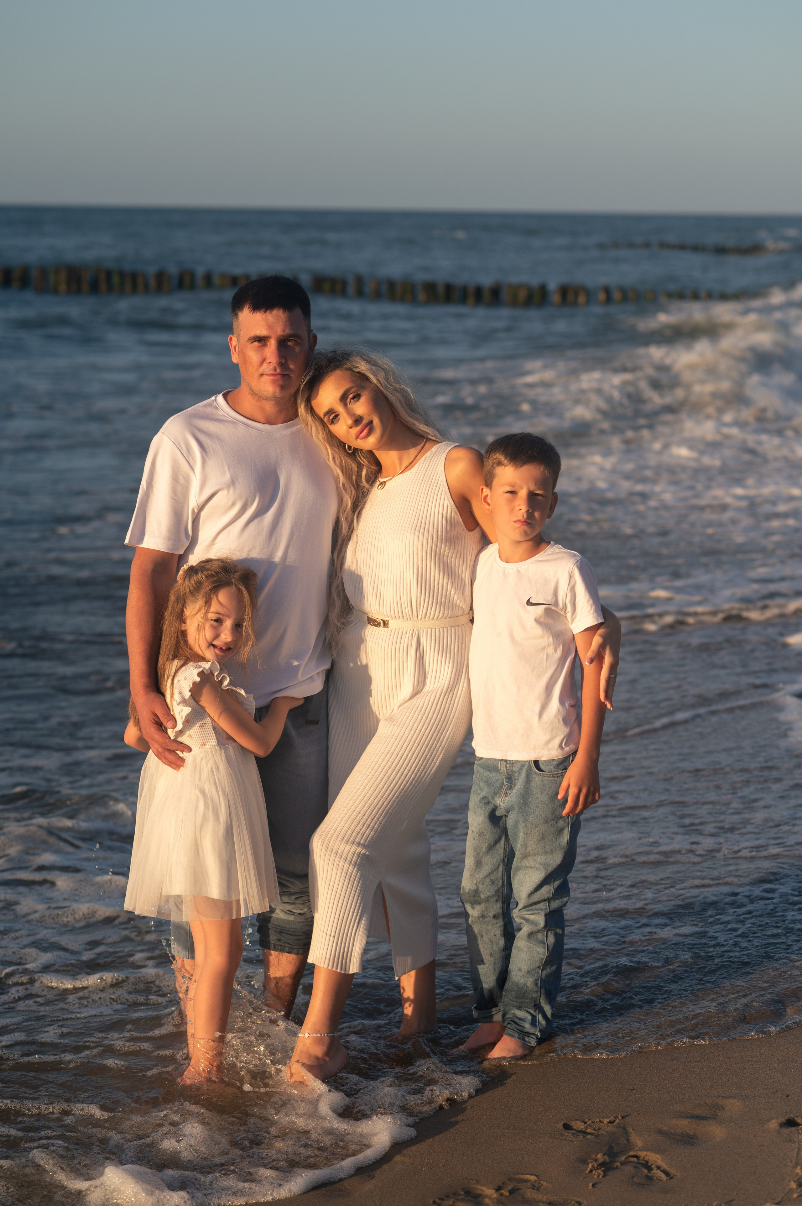 Семейная фотосессия на море Юлия. Фотограф в Калининграде Анна Пошкус