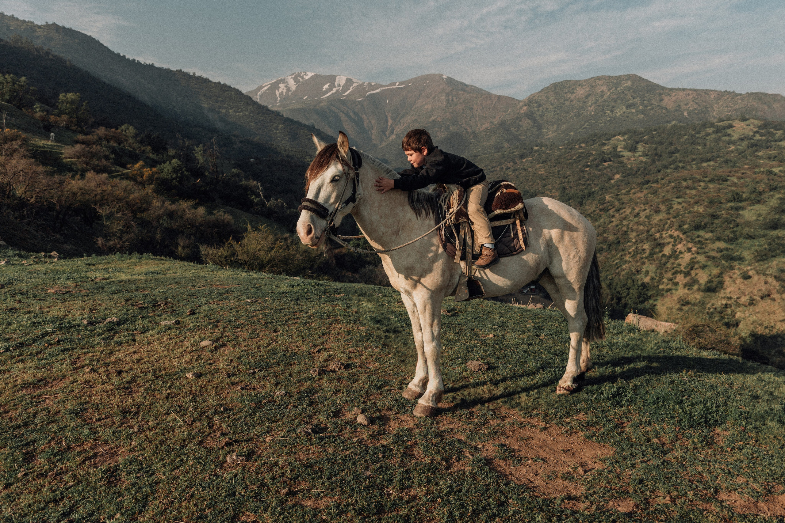 Horseback Mountain Photoshoot — Connection, Freedom & Natural Beauty. Photographer in Santiago, Chile Anna Almazova