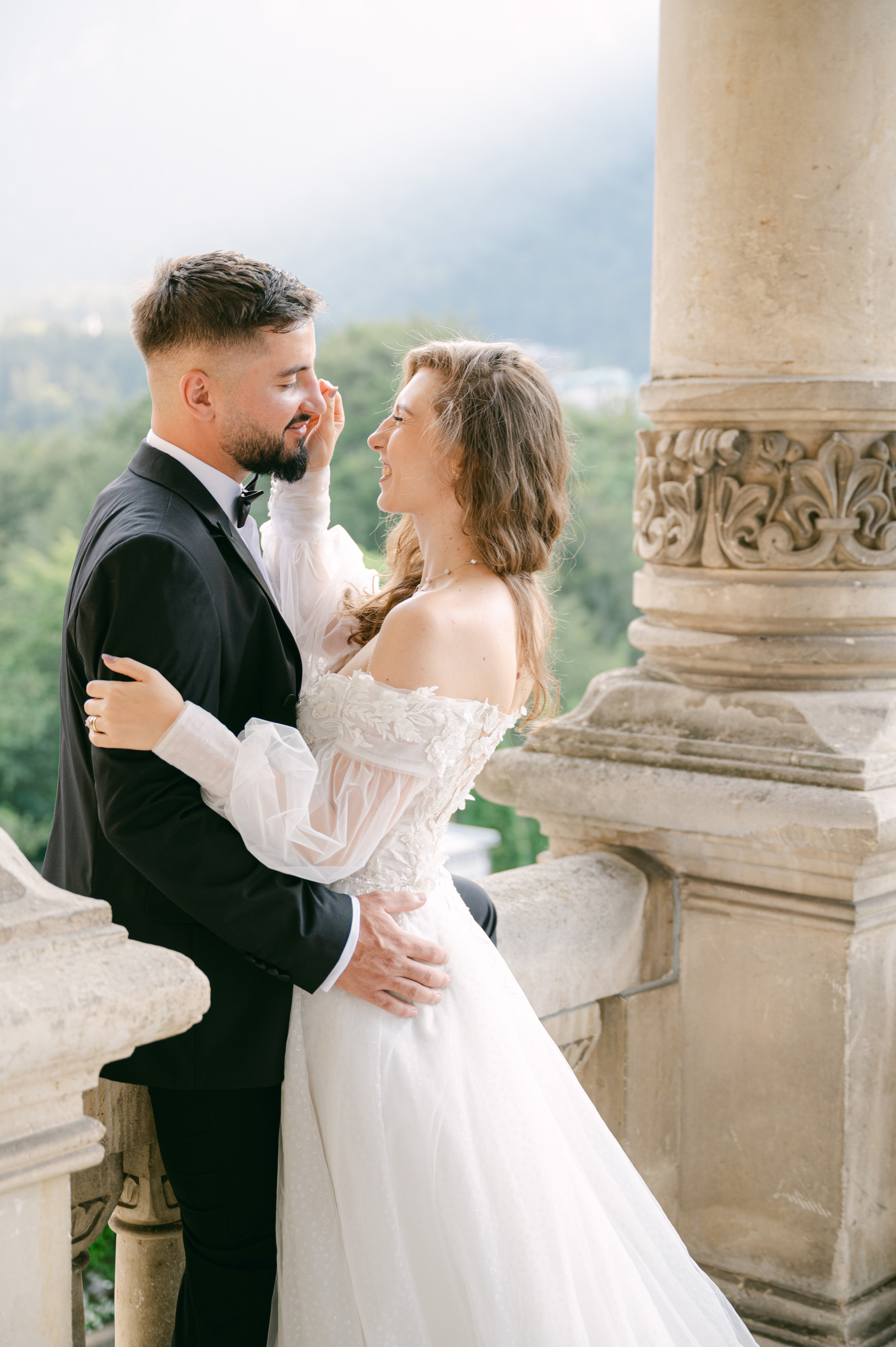 Sedinta foto trash the dress la castelul Cantacuzino