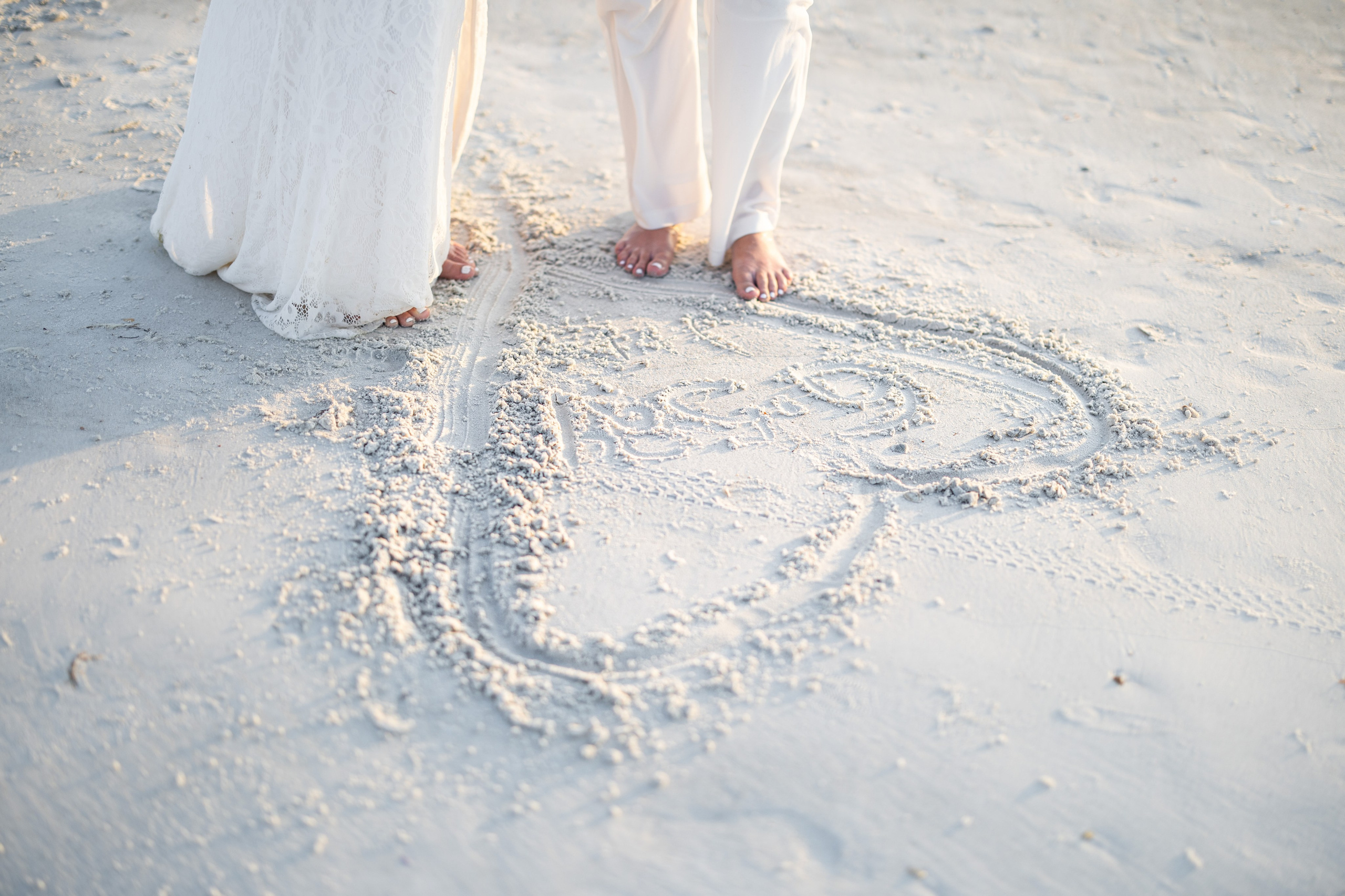 ELOPEMENTS. Wedding Photography & Videography contenting in Tennessee and Florida