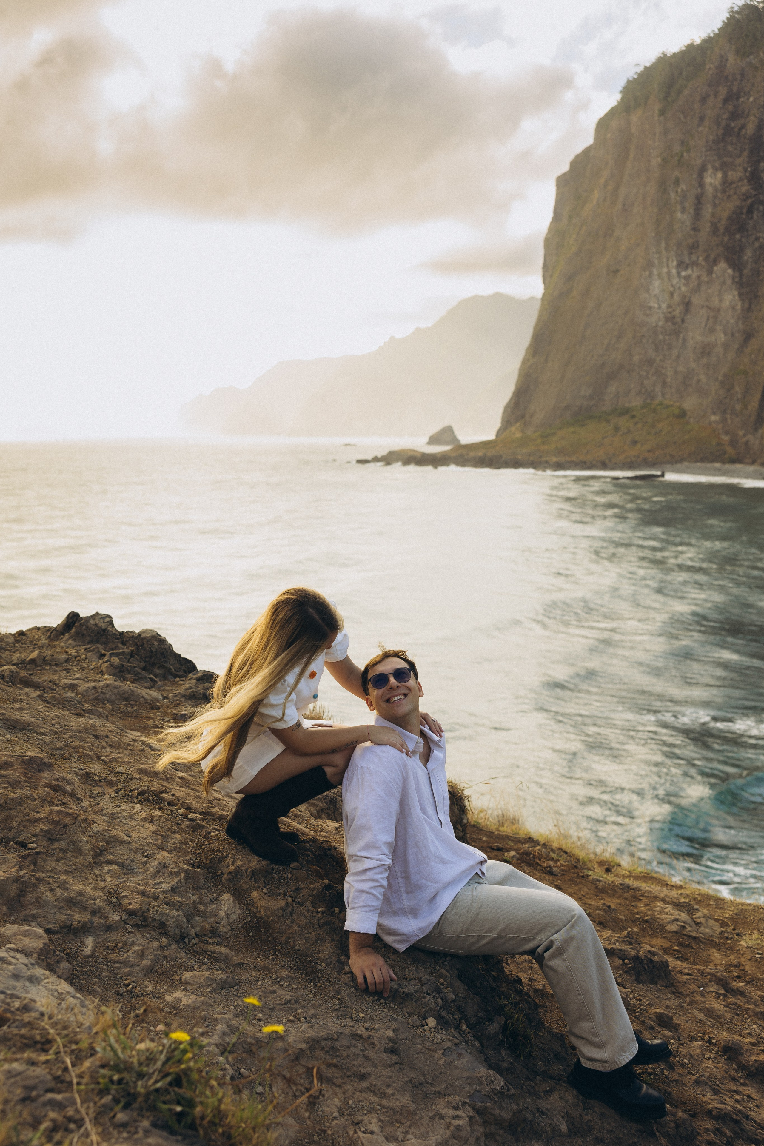 Couple Photoshoot at Miradouro do Guindaste, Madeira | Romantic Photography