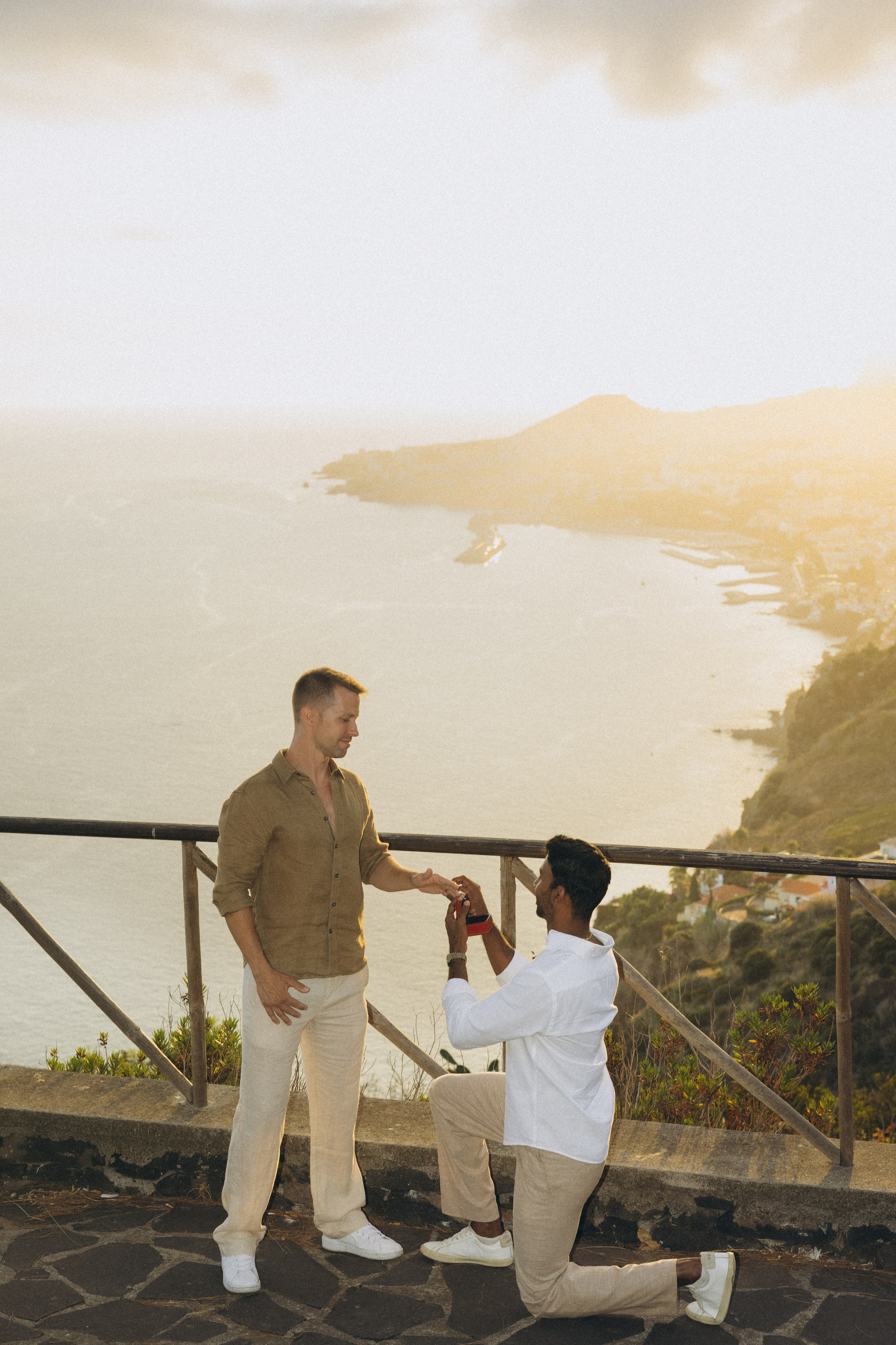 Secret Proposal in Funchal, Madeira | Surprise Engagement Photographer. Fotógrafa na Madeira para casais, pedidos de casamento, elopements e casamentos íntimos | Tatiana