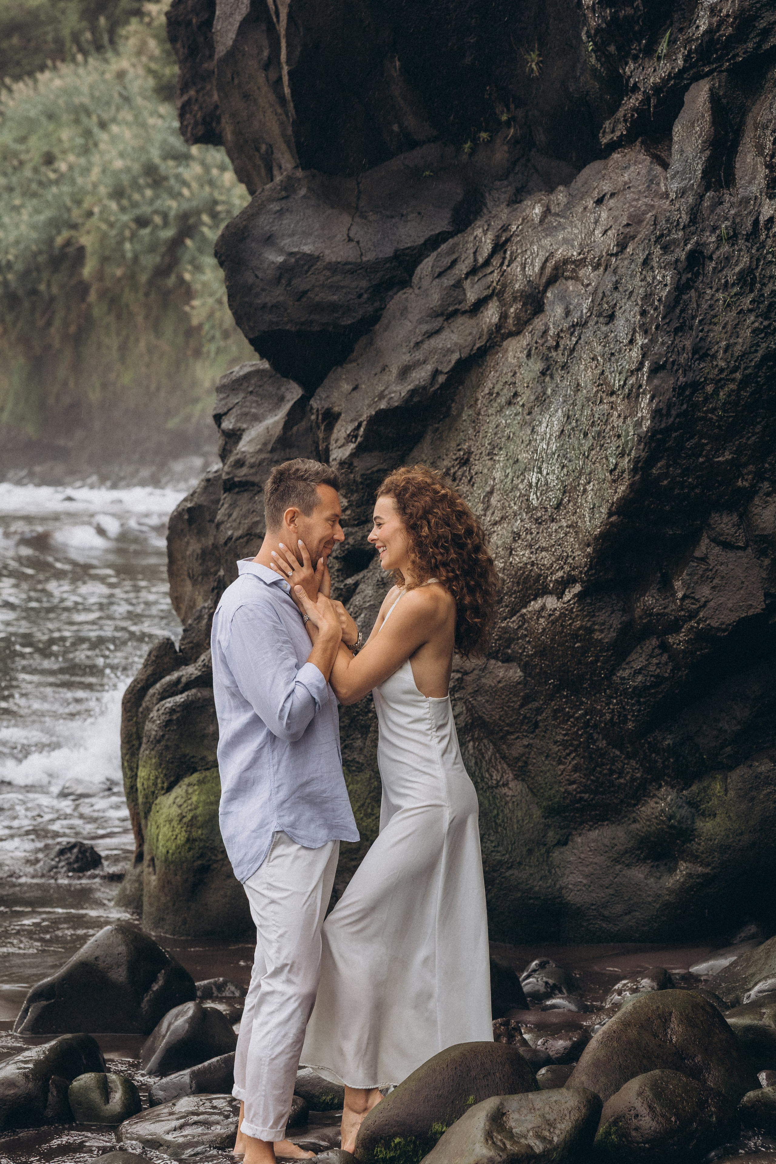 Engagement Photoshoot at Seixal Beach, Madeira | Engagement Photographer