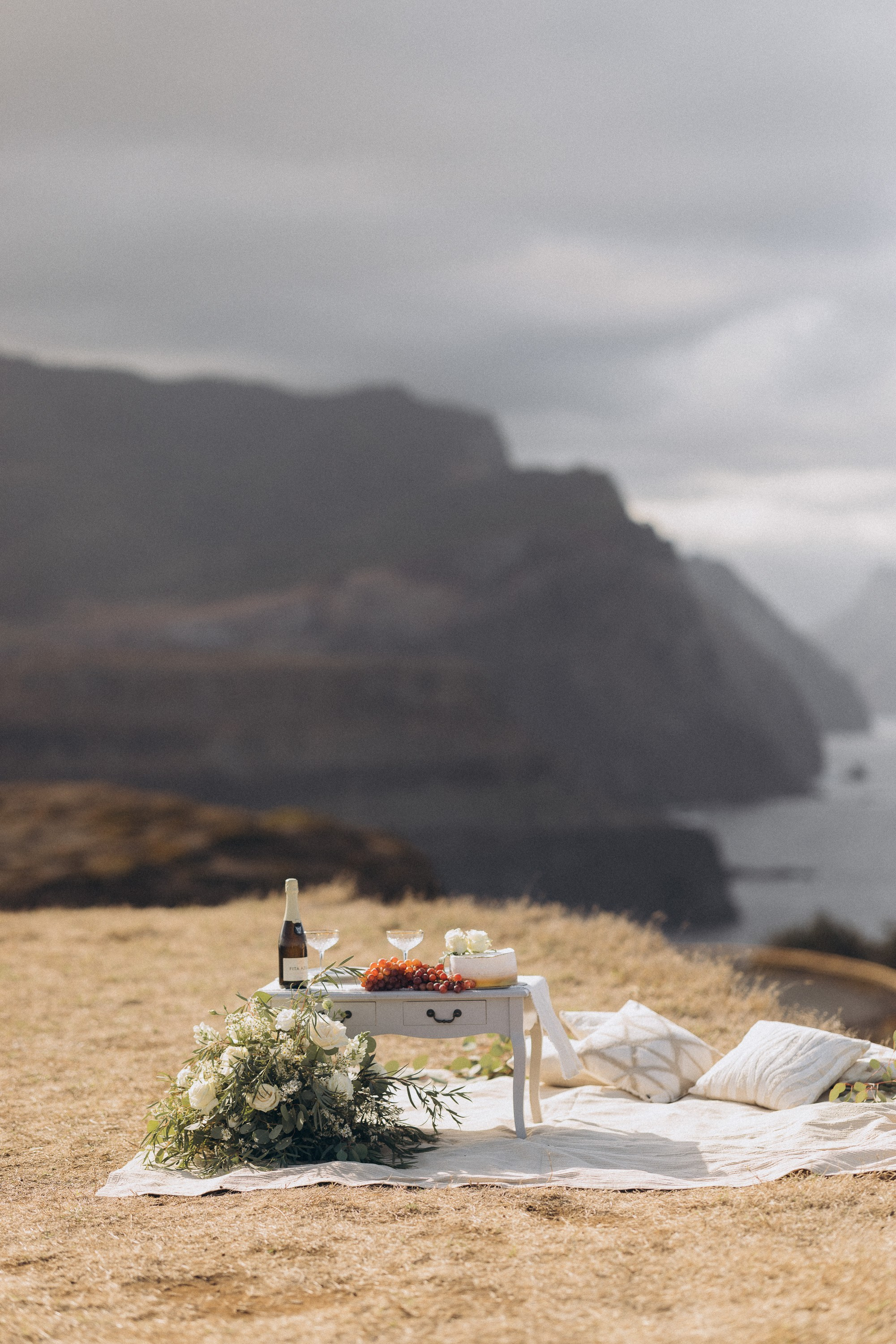 Elopement in Madeira | Cliffside Vows & Pico do Arieiro