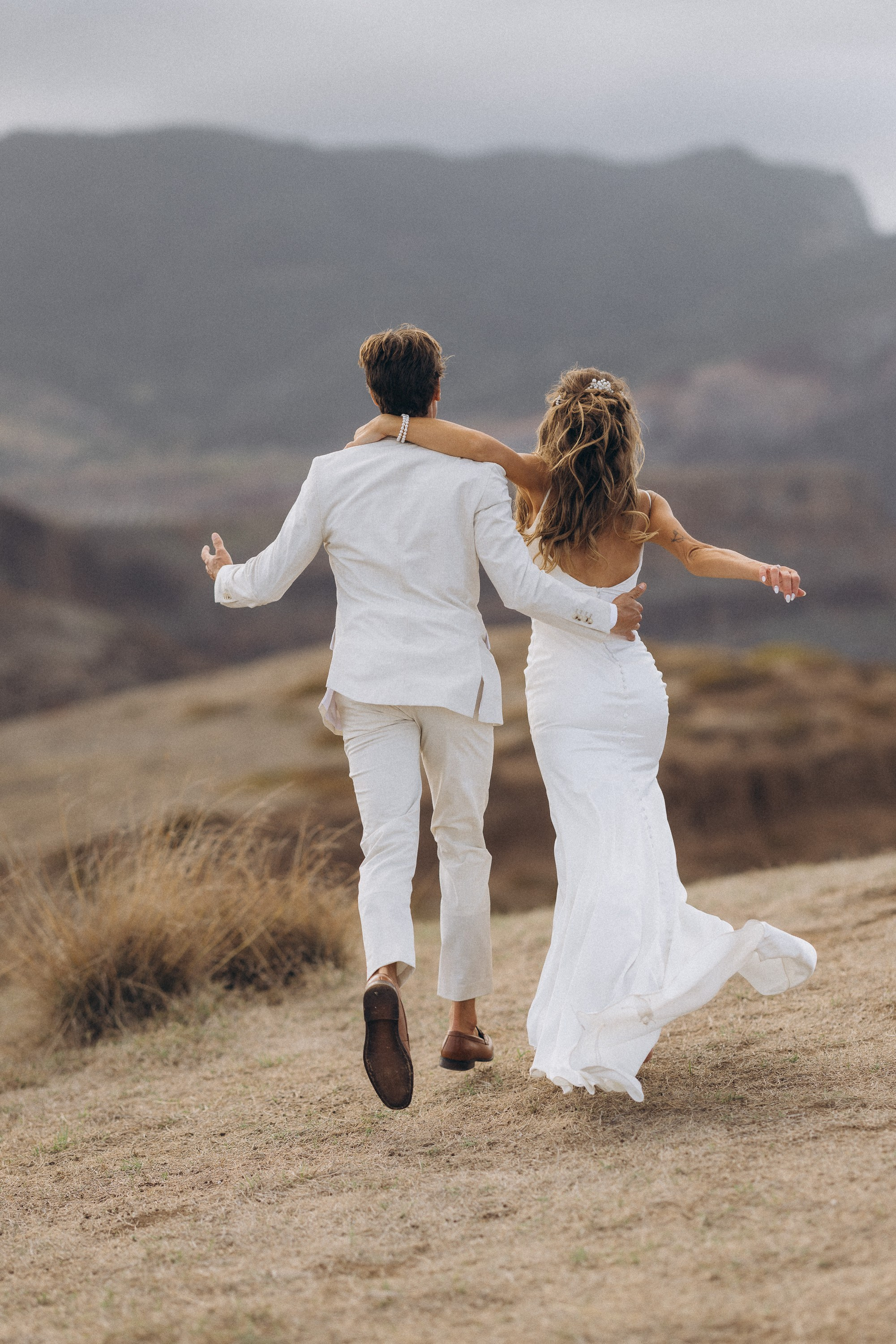 Elopement in Madeira | Cliffside Vows & Pico do Arieiro