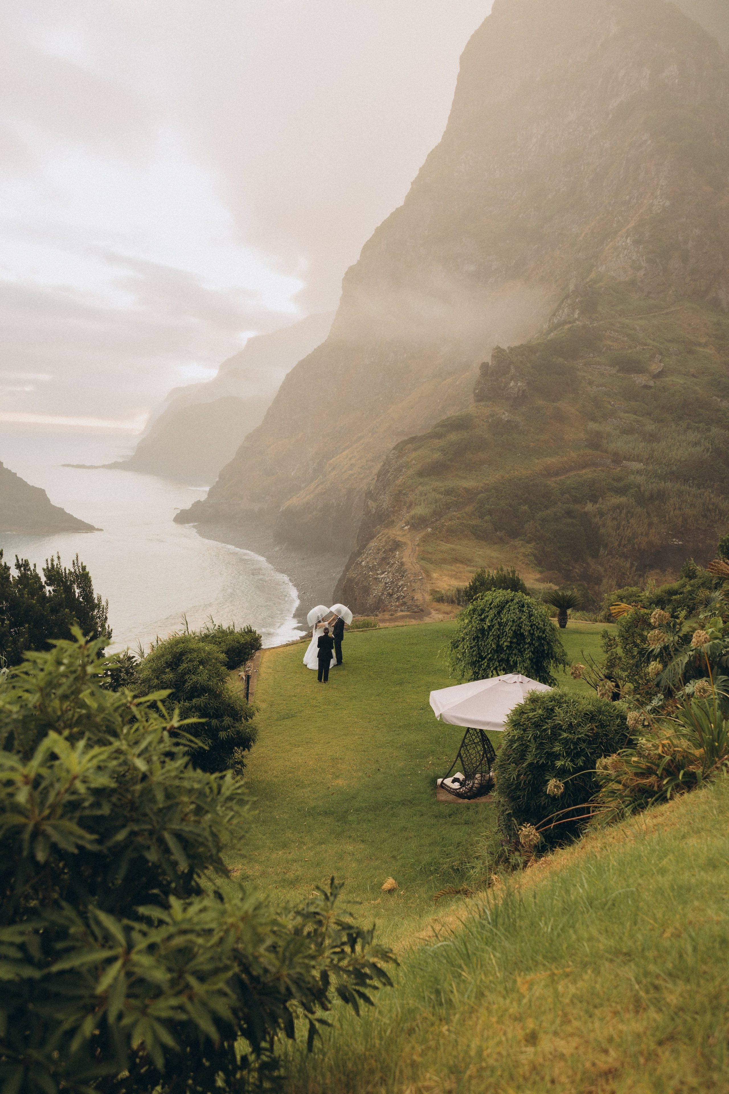Elopement in Madeira | São Cristóvão, Ribeira da Janela & Seixal Beach