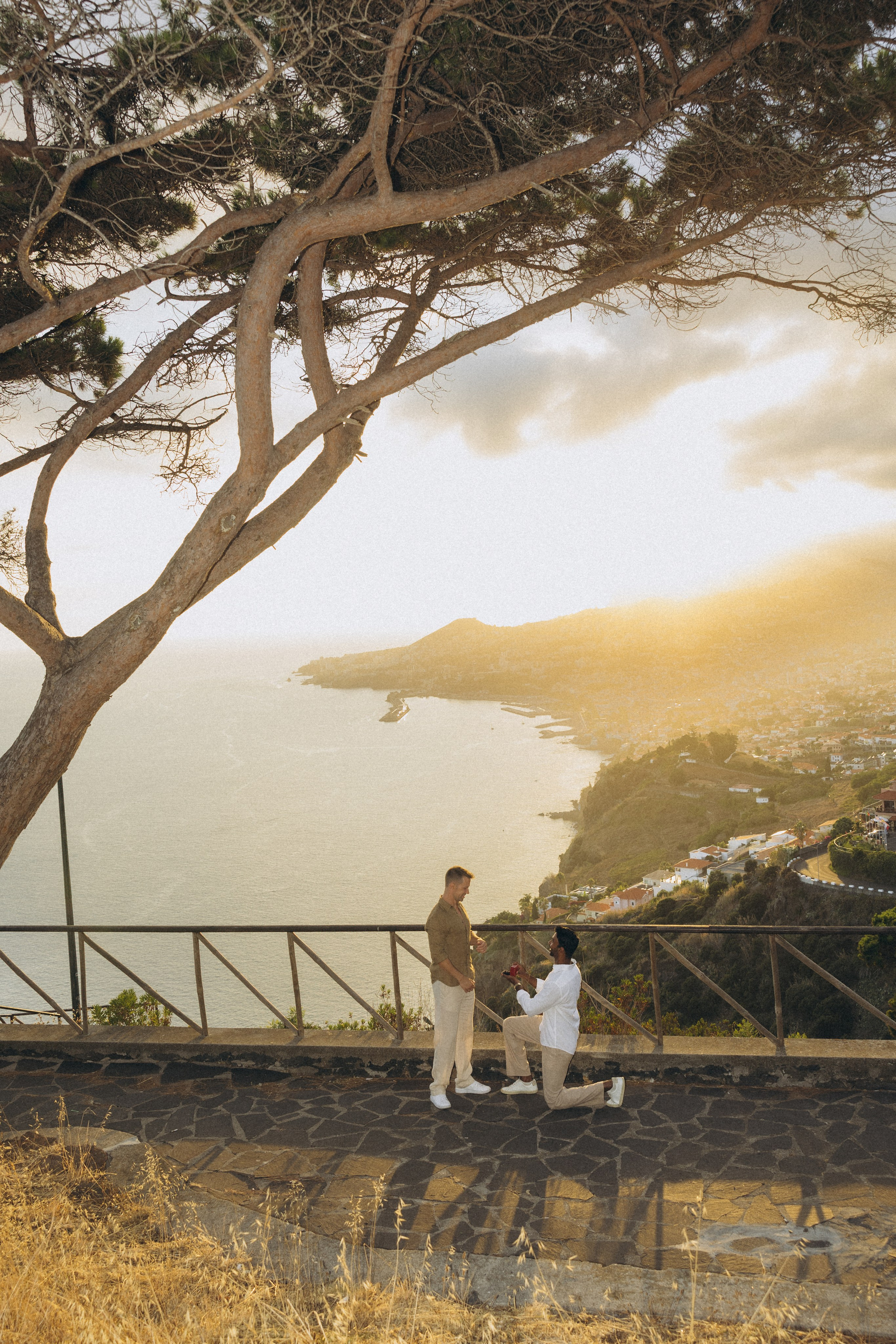 Secret Proposal in Funchal, Madeira | Surprise Engagement Photographer. Fotógrafa na Madeira para casais, pedidos de casamento, elopements e casamentos íntimos | Tatiana