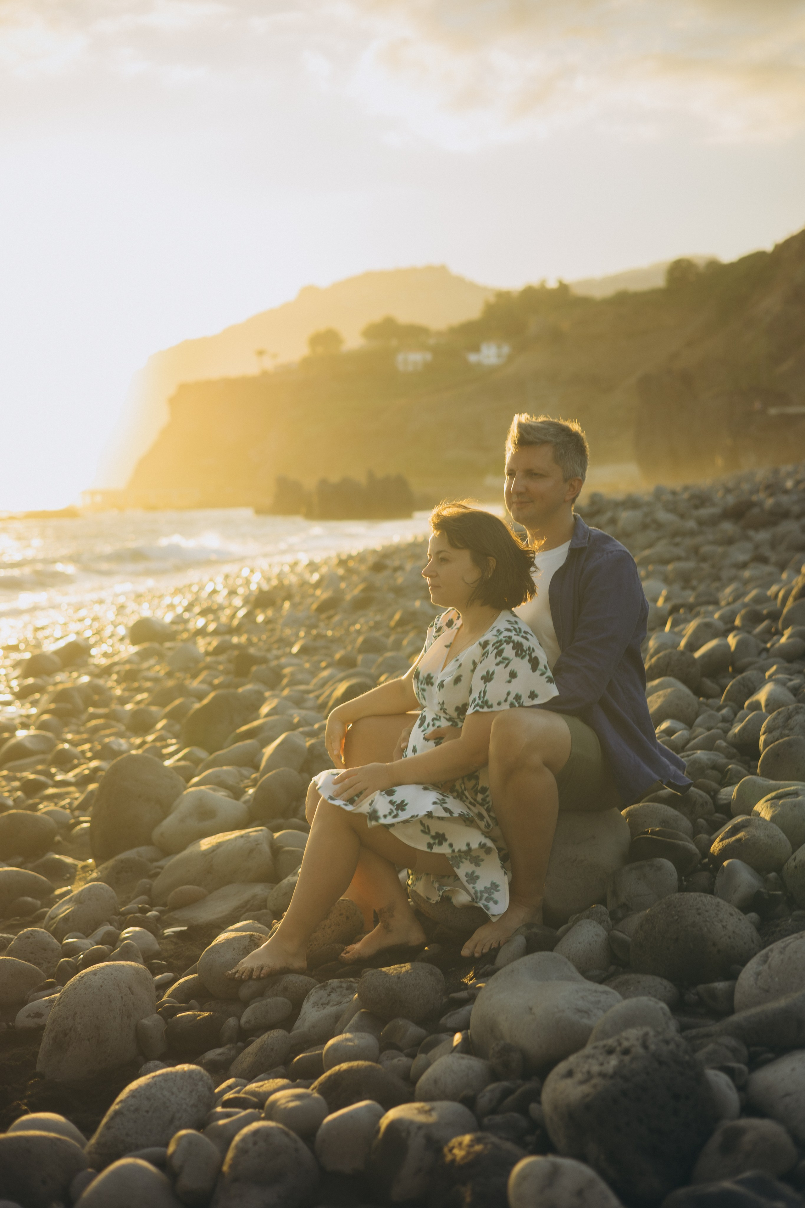 Sunset Maternity Photoshoot at Formosa Beach, Madeira | Pregnancy Photography. Fotógrafa na Madeira para casais, pedidos de casamento, elopements e casamentos íntimos | Tatiana
