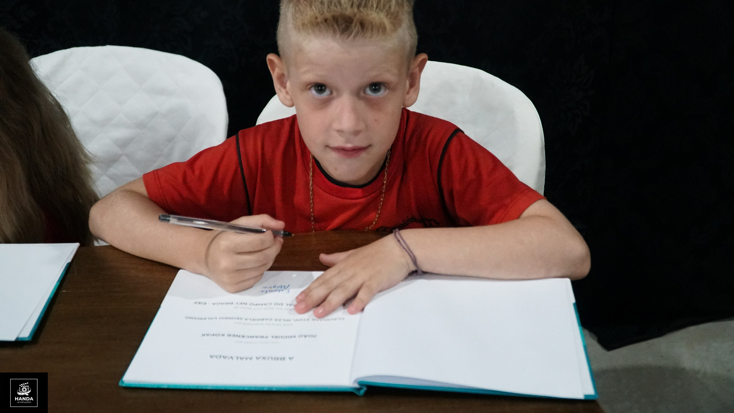 Noite autógrafos colégio Aurélio Buarque de Holanda. Handa Produções