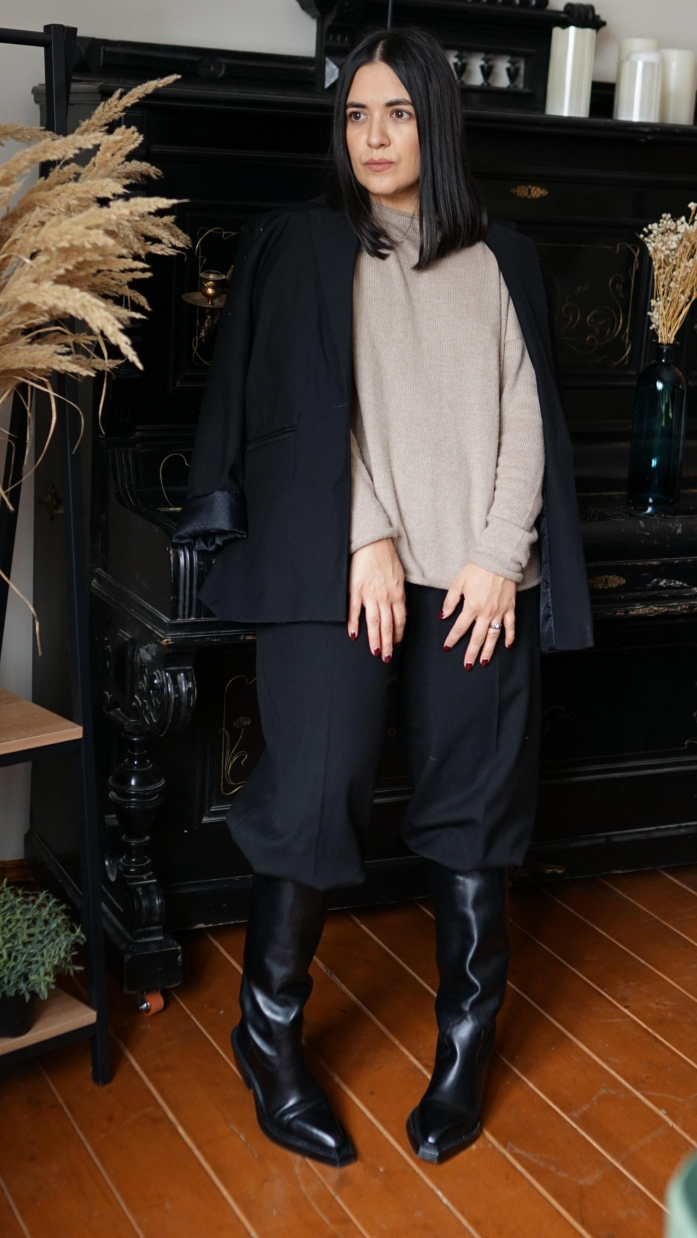 Fotografie de Portret Brașov | Artist Mădălina Beda. Madalina Beda- Artist vizual, fotograf, doula la nastere, consultant babywearing Brasov si in toata tara