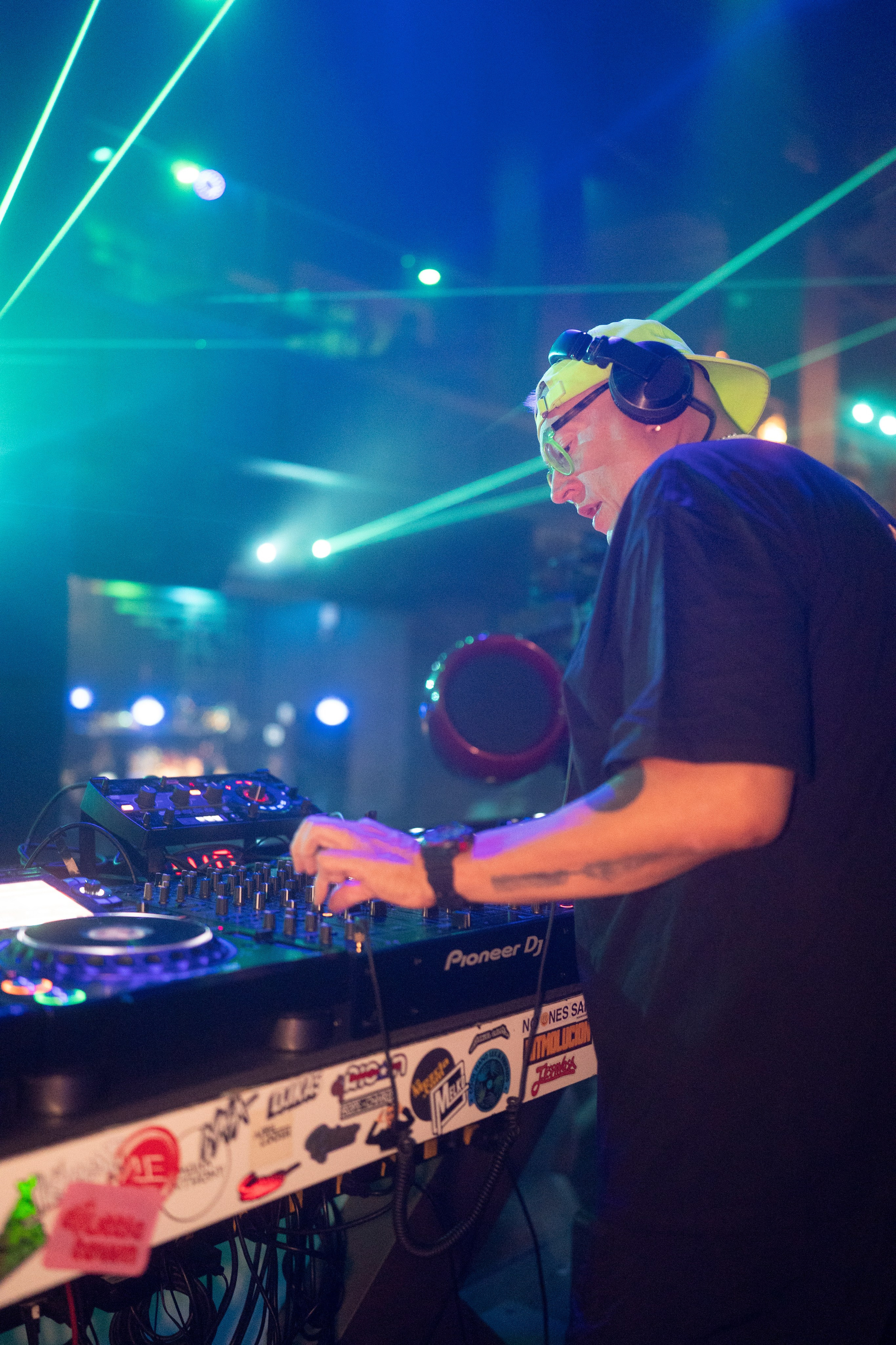 Aliens On Mushrooms & INVY Present: Shiba San. Ke’Ondris