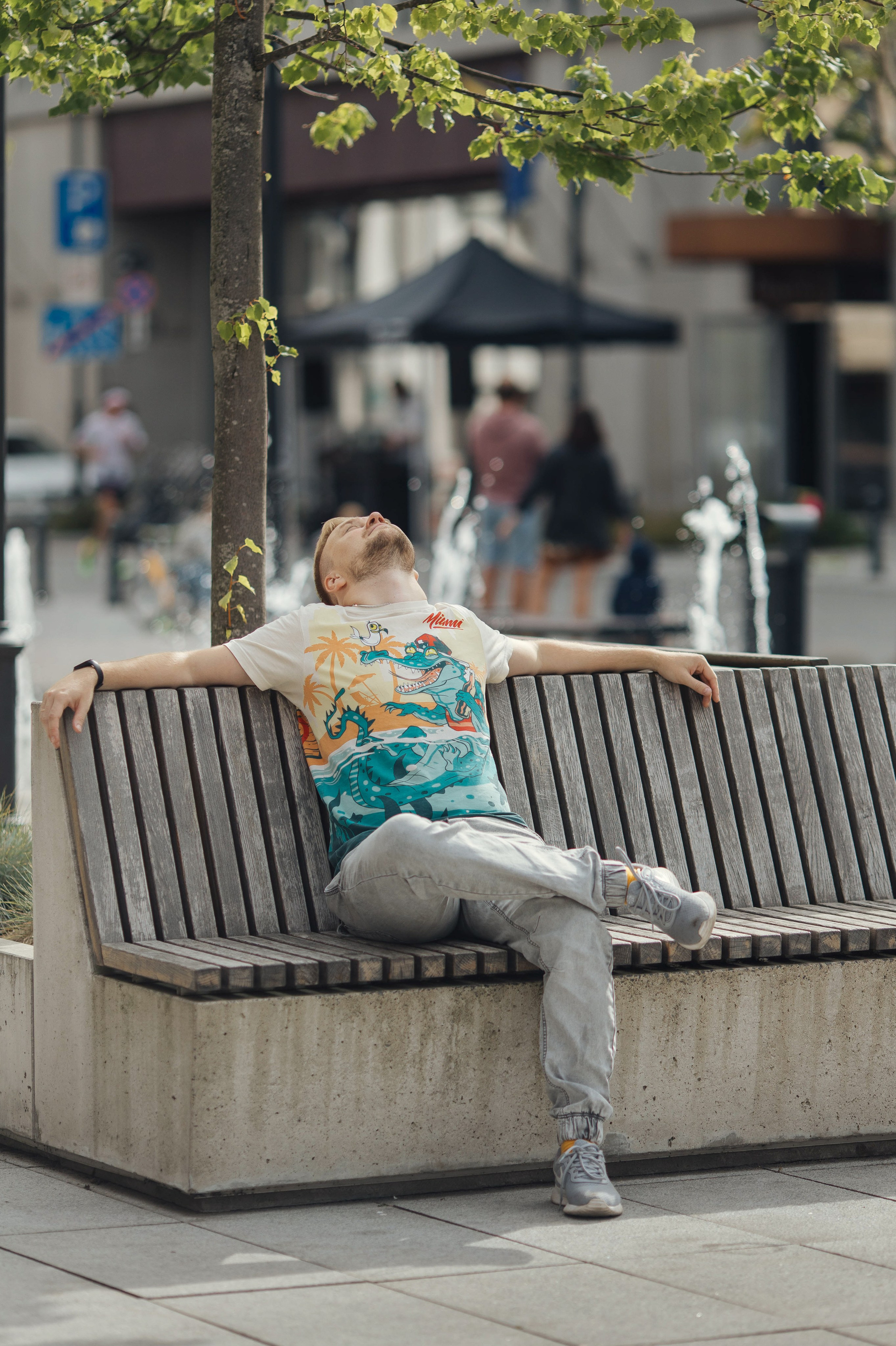 Along the streets of Vilnius in lifestyle style. Family photographer in Vilnuis Svetlana Naumova
