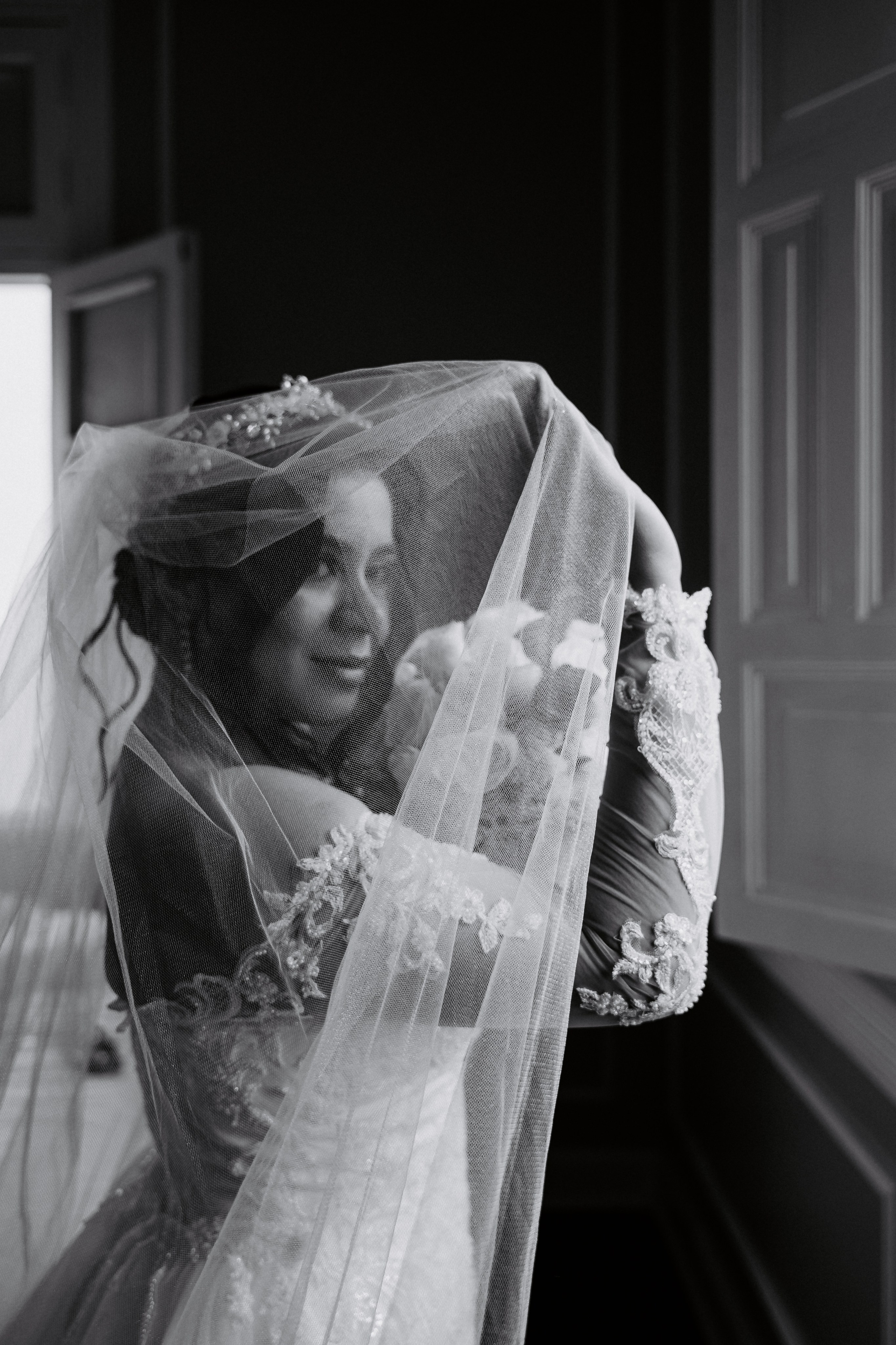 Perspectiva de la novia. Fotógrafo de Bodas en Lima | Ronhy Altamirano. Fotografía narrativa y cinematográfica para bodas, quinceañeras y eventos exclusivos