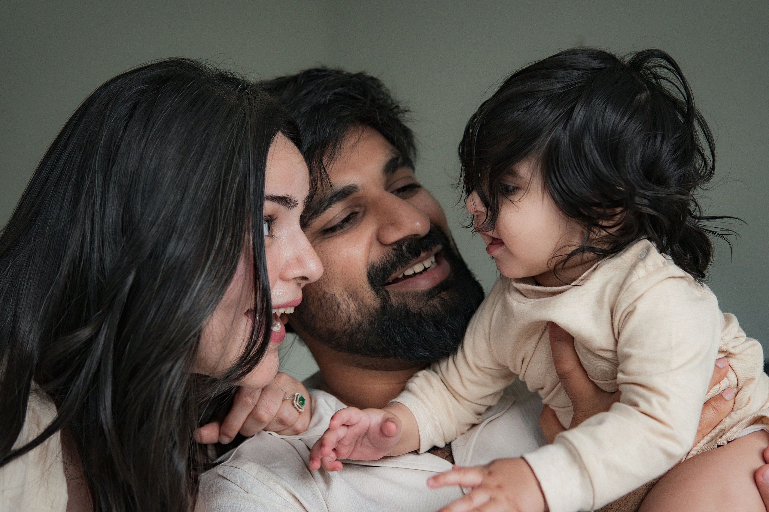 Urvi’s family. Photographer in Washington Sophia D