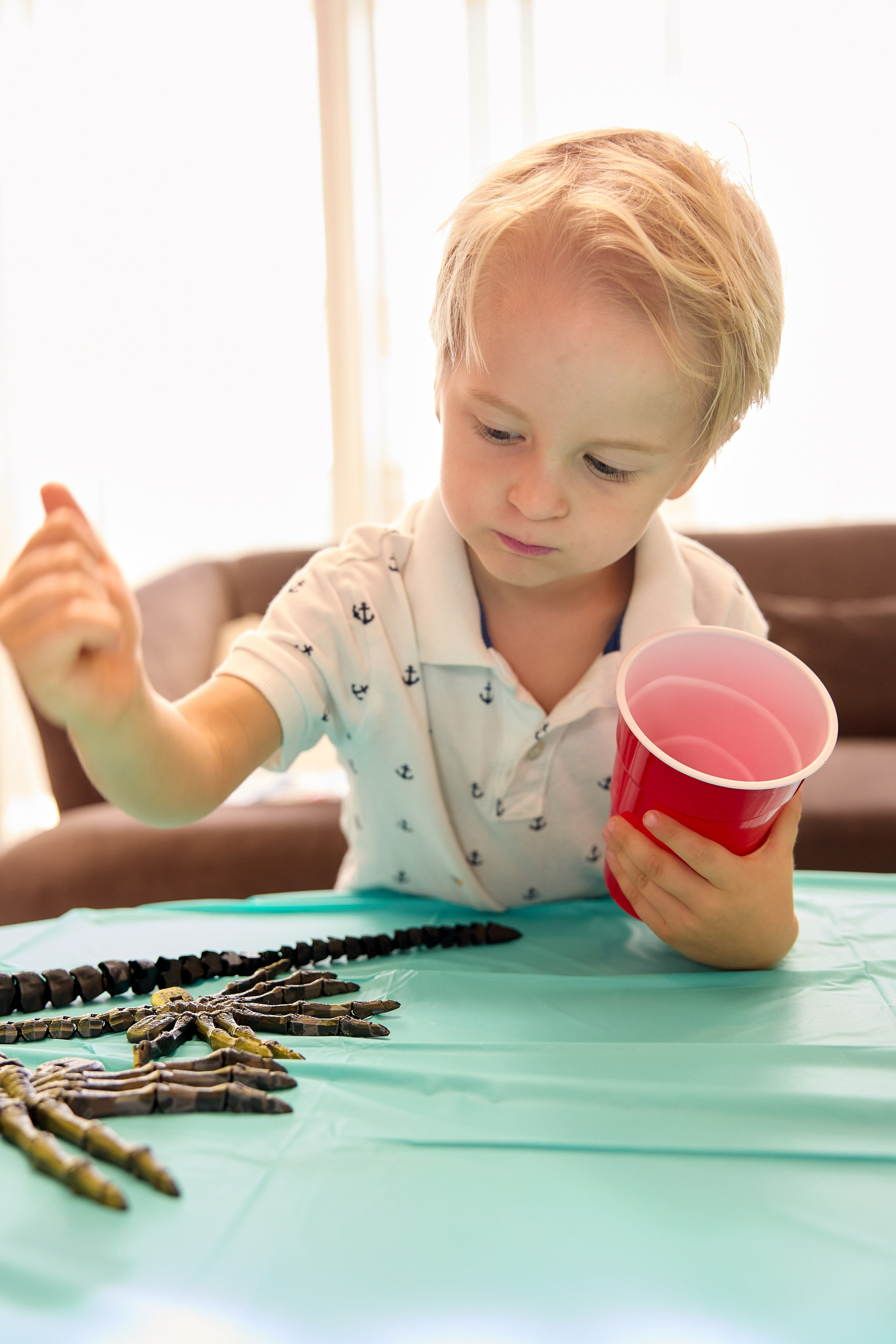 Авторская благотворительная художественная выставка Дианы Бортник. Фотограф Юлия Маковеева