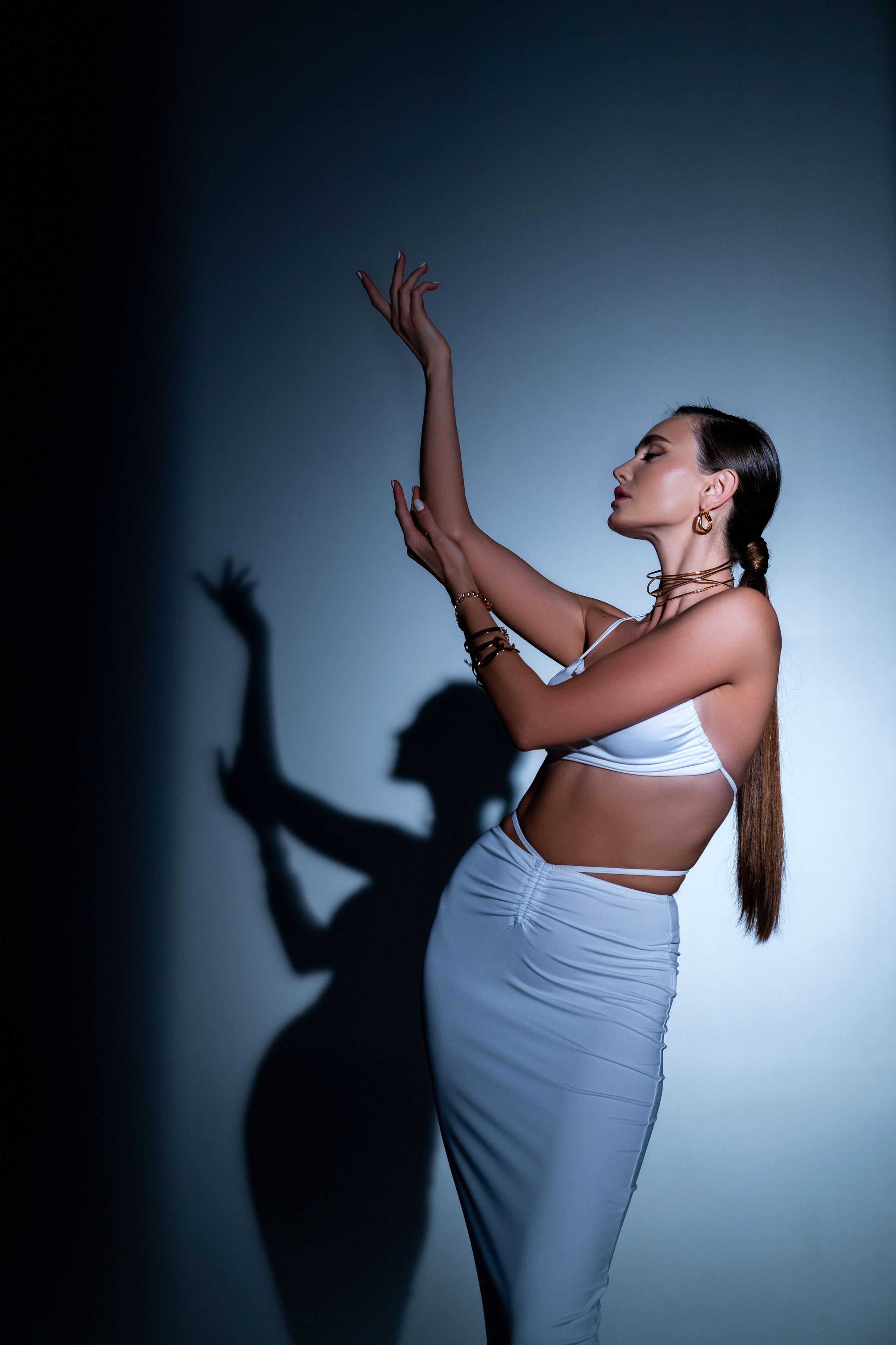 … в студии. Главная