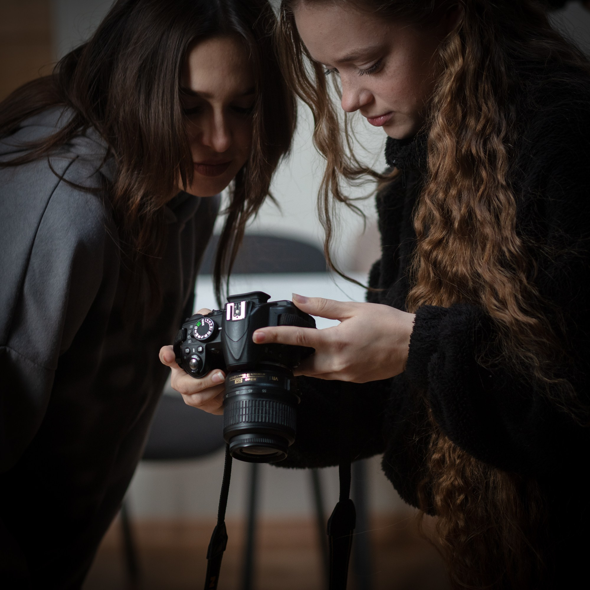 GALERIJA. Fotokursi fotostudijā Rīgā. Profesionāls fotogrāfs Aivars Tipsis