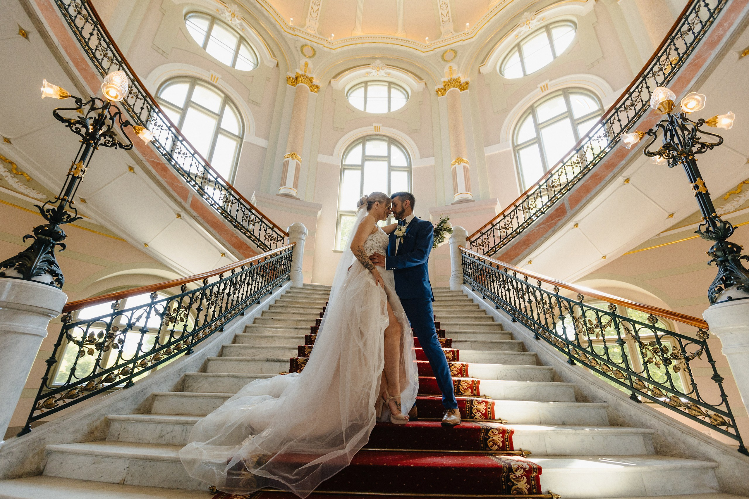 Летний свадебный фоторепортаж в Риге и Alberta Muiza. Евгений Тимофеев | Свадебный и контент-фотограф и видеограф в Риге