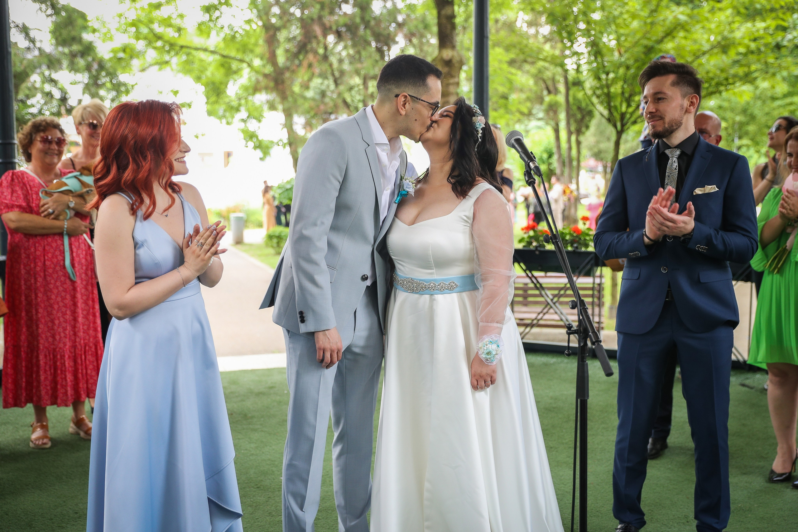 Andreea & Andrei — autentic, asumat, real. Rares Bucur is a professional wedding photographer based in Cluj-Napoca, Romania, specializing in wedding photography