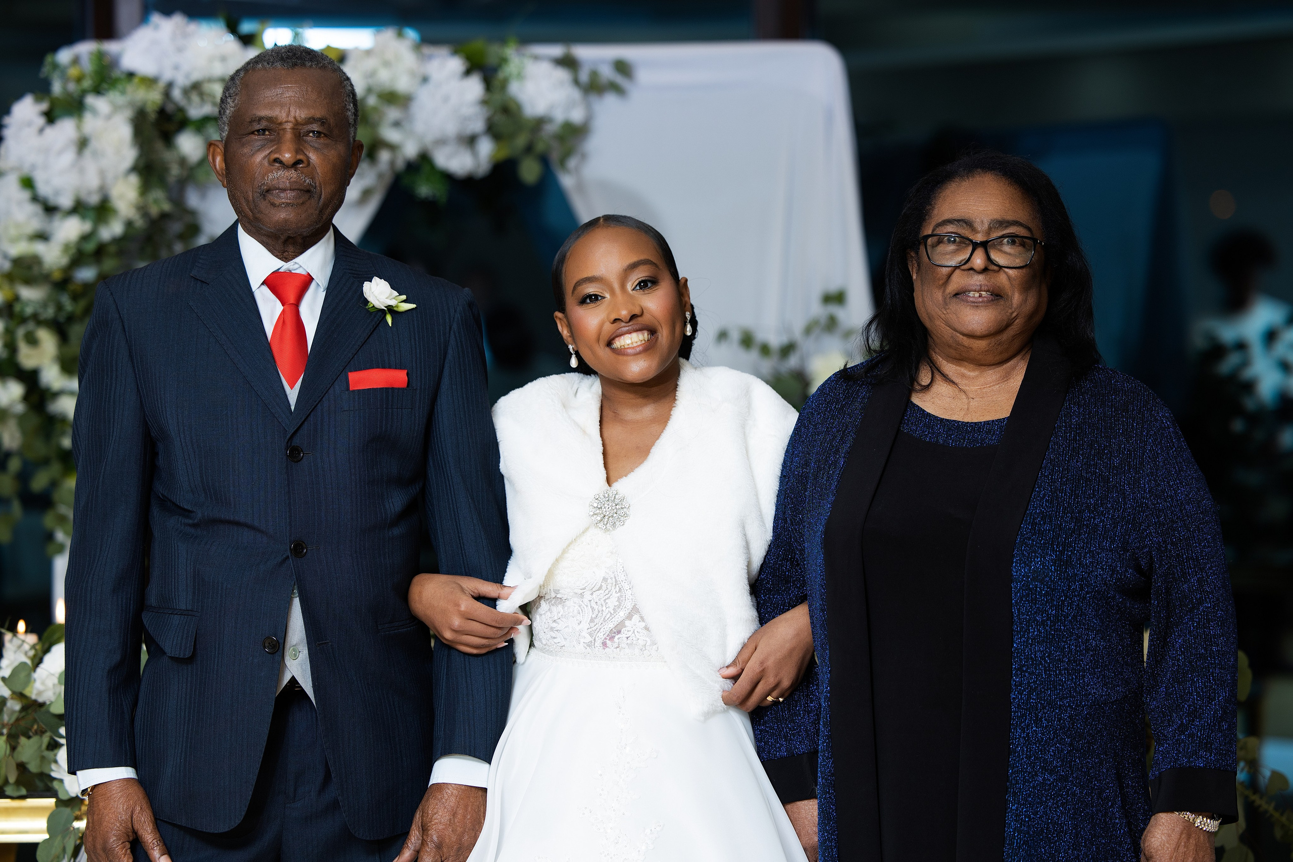 Nawik e Ethson. Fazemos o seu casamento ser lembrado por gerações