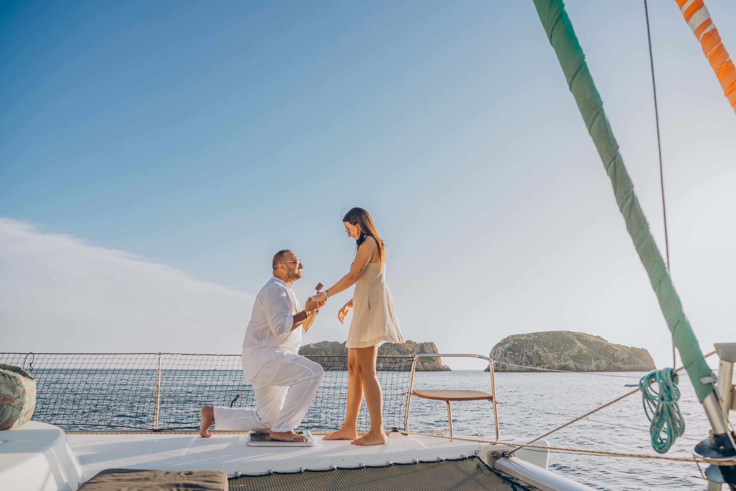 Engagement on a yacht at sunset. Фотограф у Пальма де Майорка