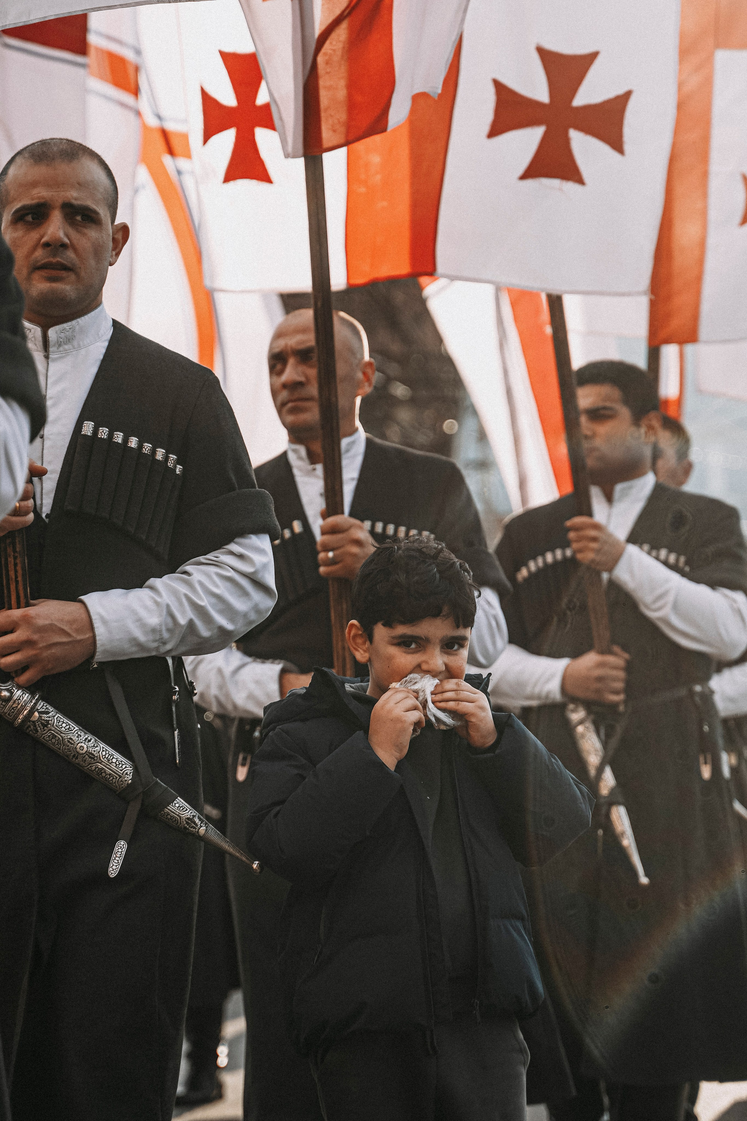 ТБИЛИСИ 2023-2024. Стрит-фотография, полная абсурда, идиотизма и красоты