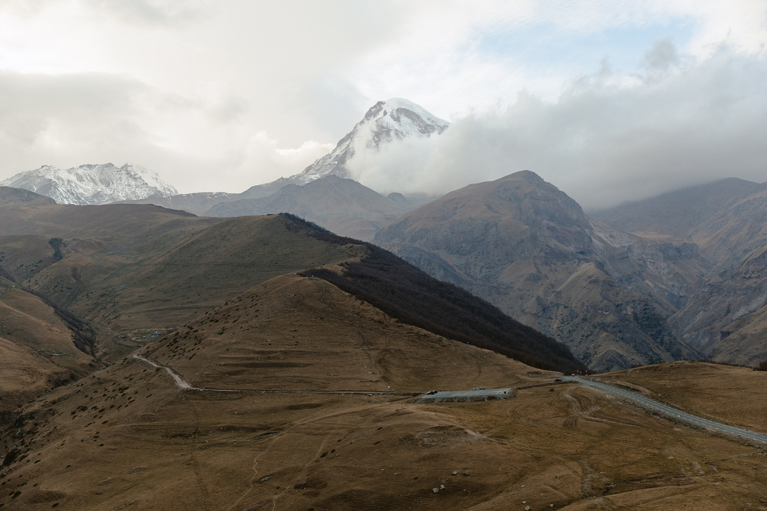Kazbegi (3,5 hours from Tbilisi)/Казбеги (3,5 часа от Тбилиси). Photographer Anna Nazarenko