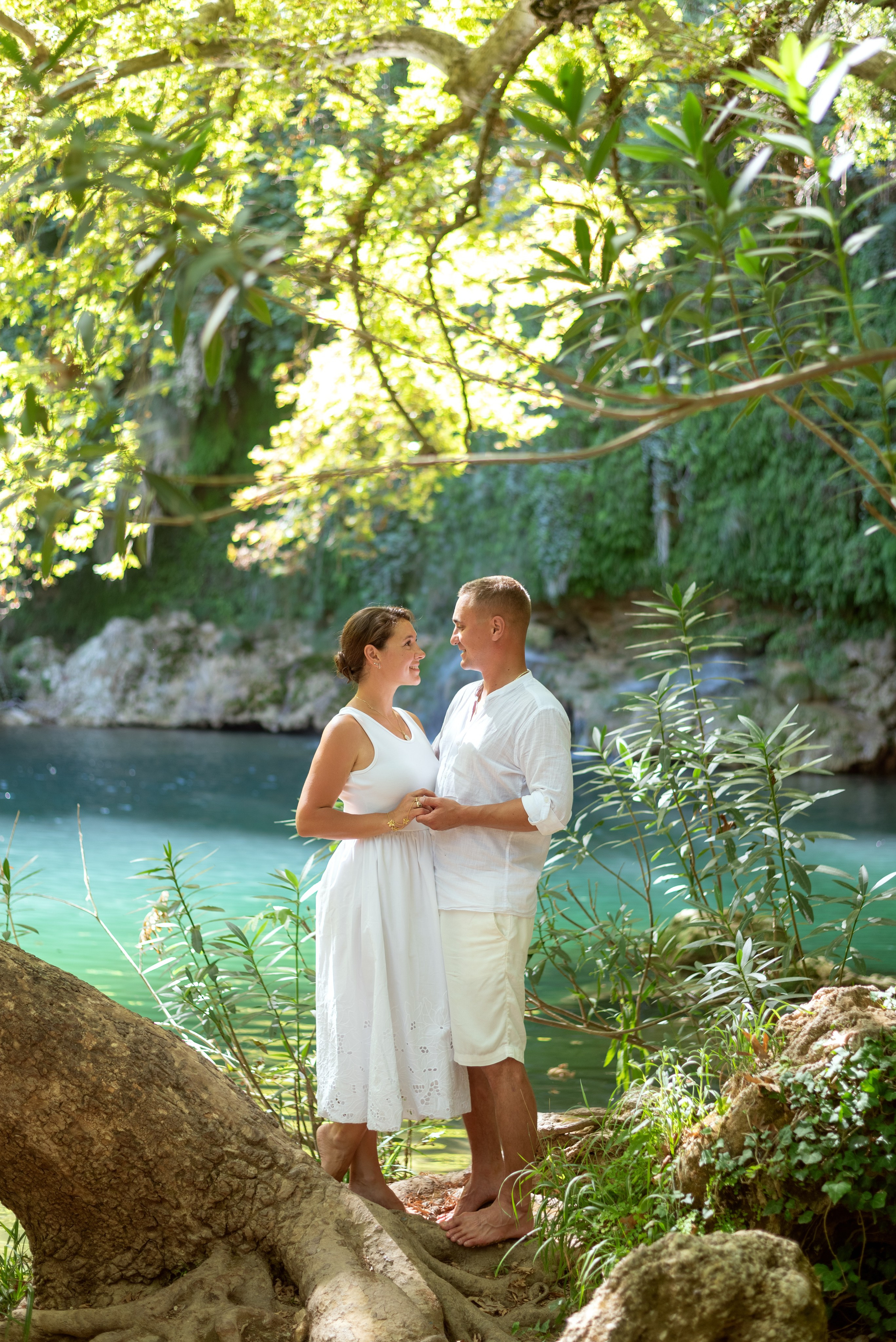Живописный водопад с бирюзовой водой в Анталии. Фотограф Анталия, Кемер, Белек, Сиде Дарья Кая