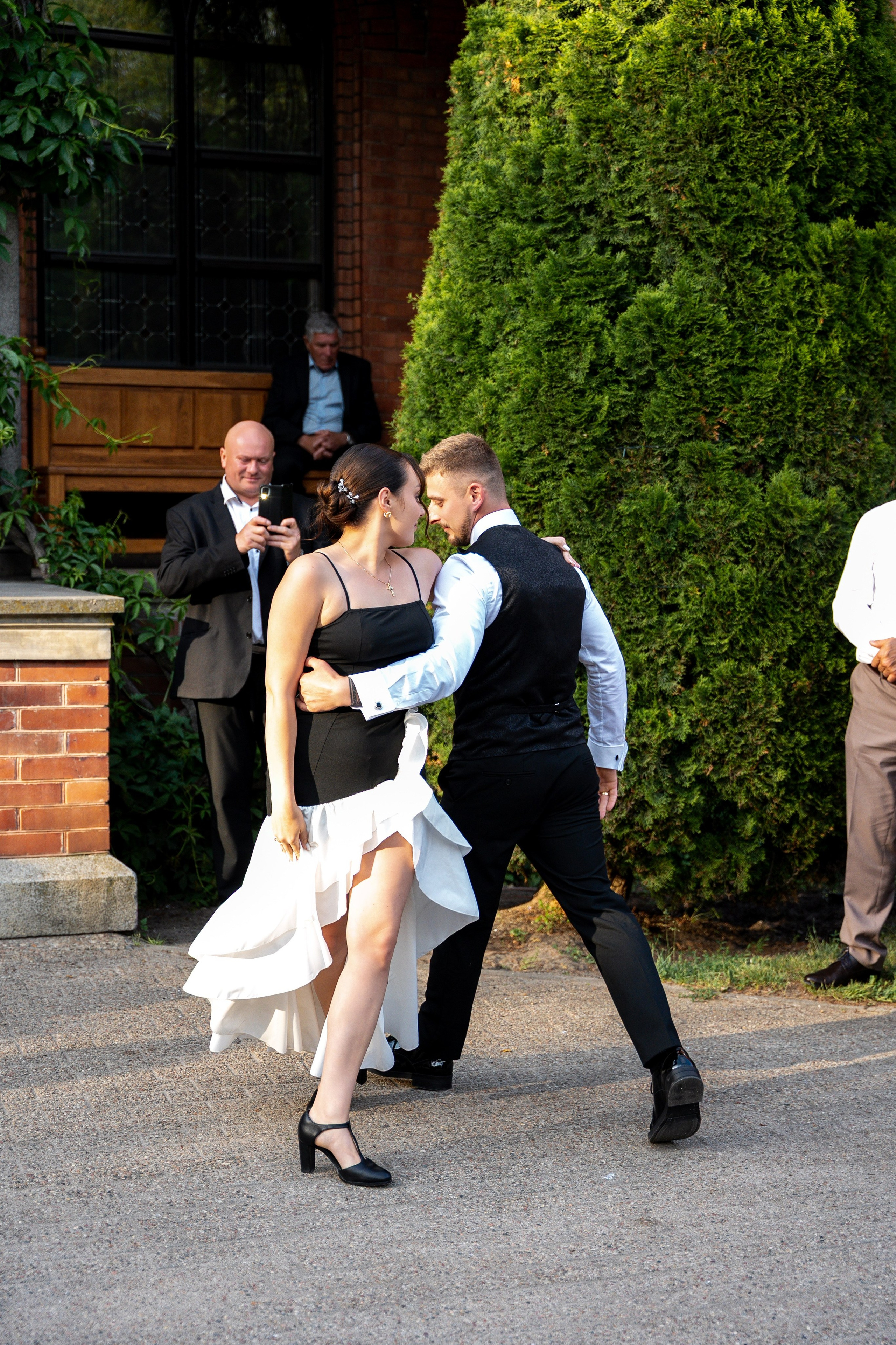 E&N: Zamek w Rzucewie. SL Wedding Photo — Editorial, Elegant & Timeless Wedding Photography in Poland and Across Europe