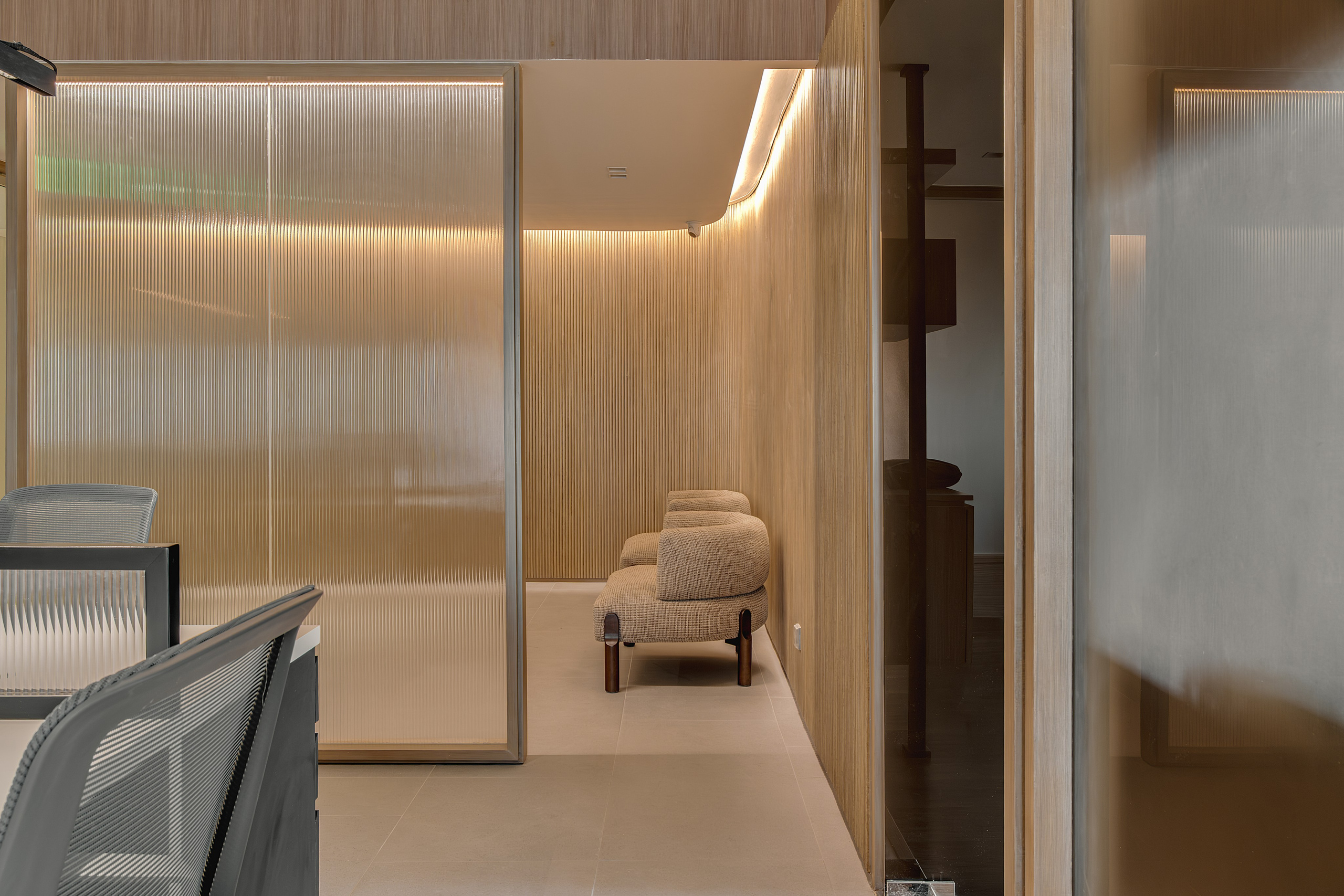 Office // Glaston Tower. Interior & Architectural Photographer Philippines | Argen Carlo Camaclang