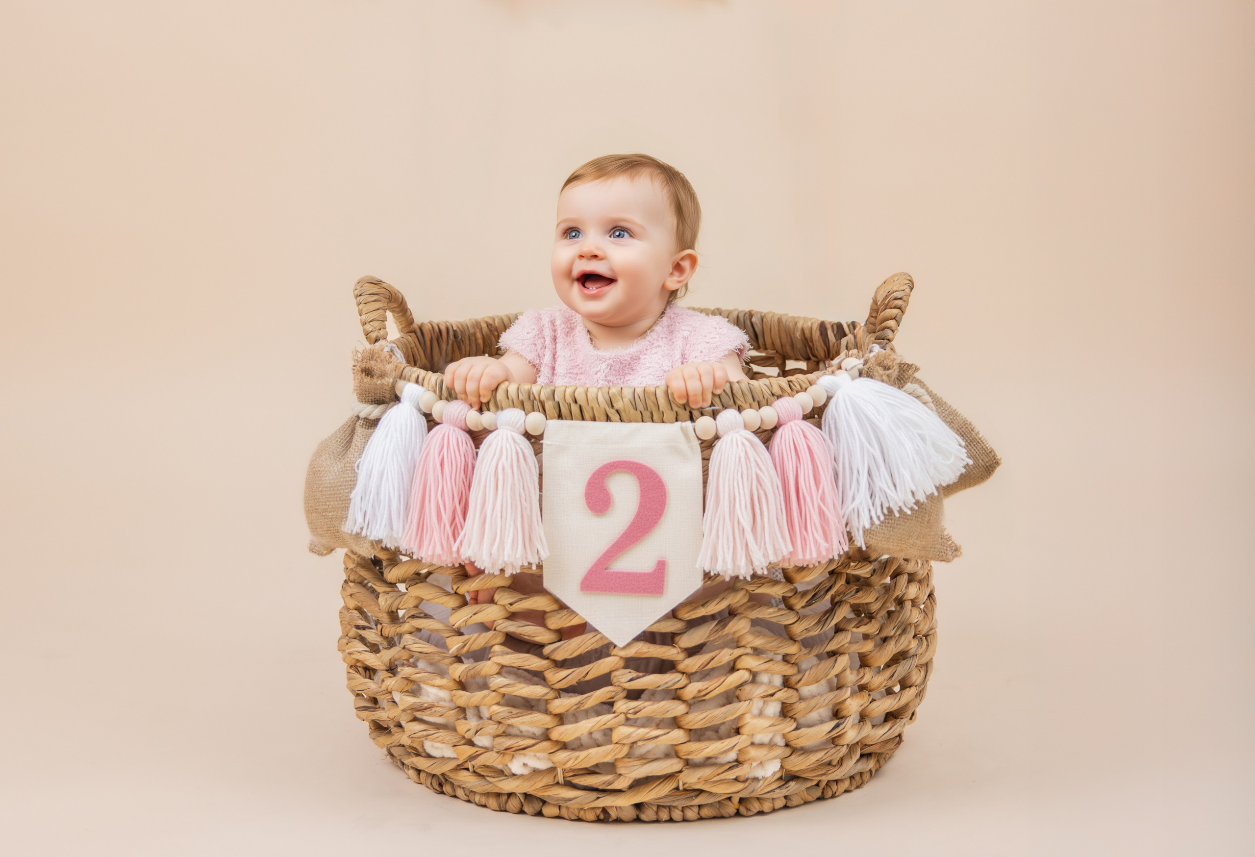 Children’s Birthday & Cake Smash Photoshoot in Dresden | Modern Kids Studio Photography. Family & Maternity Photographer in Dresden Tatiana Mudryak