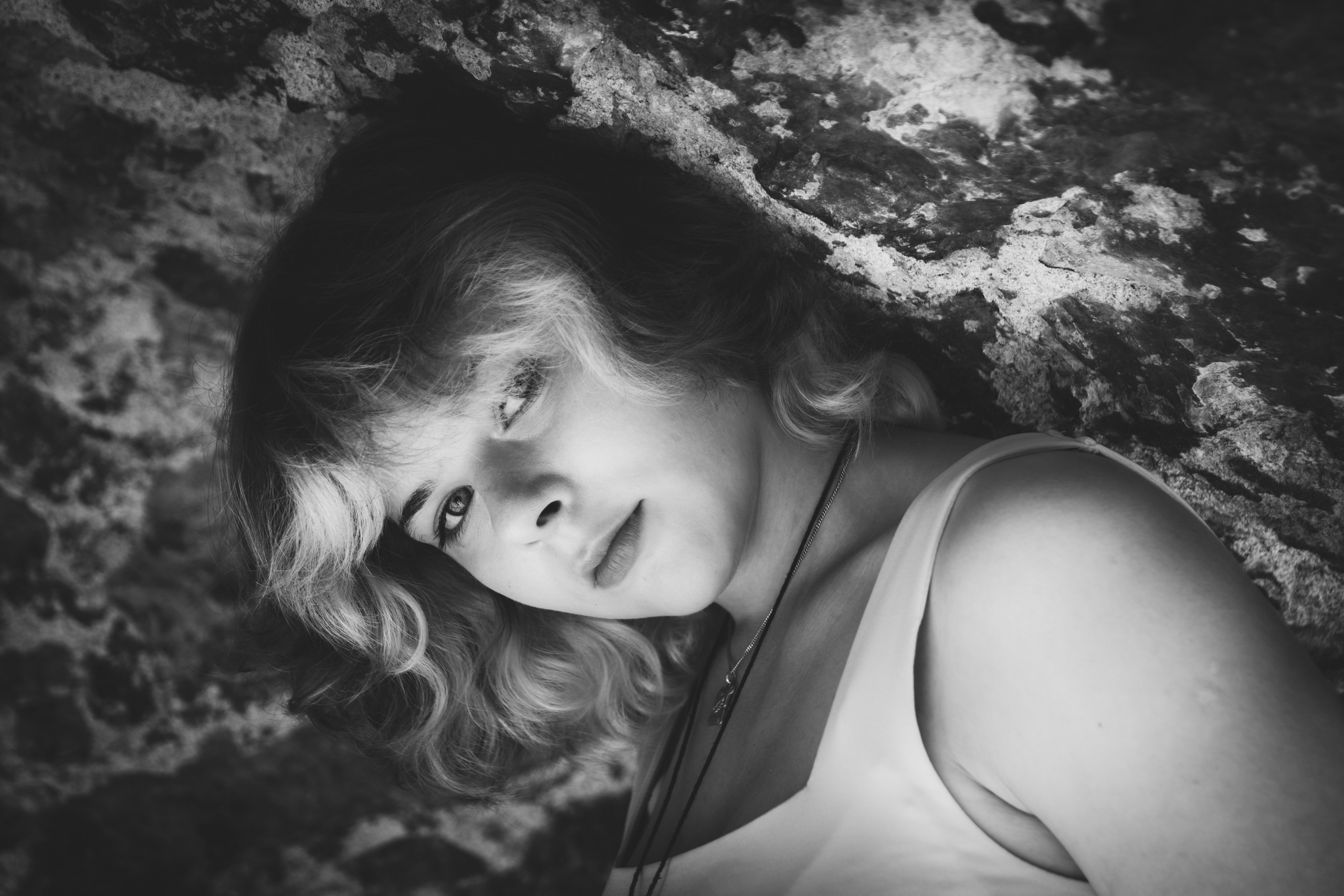 Lahe graatsia (Sonja). Nebula 25 — Fotod teie hingele