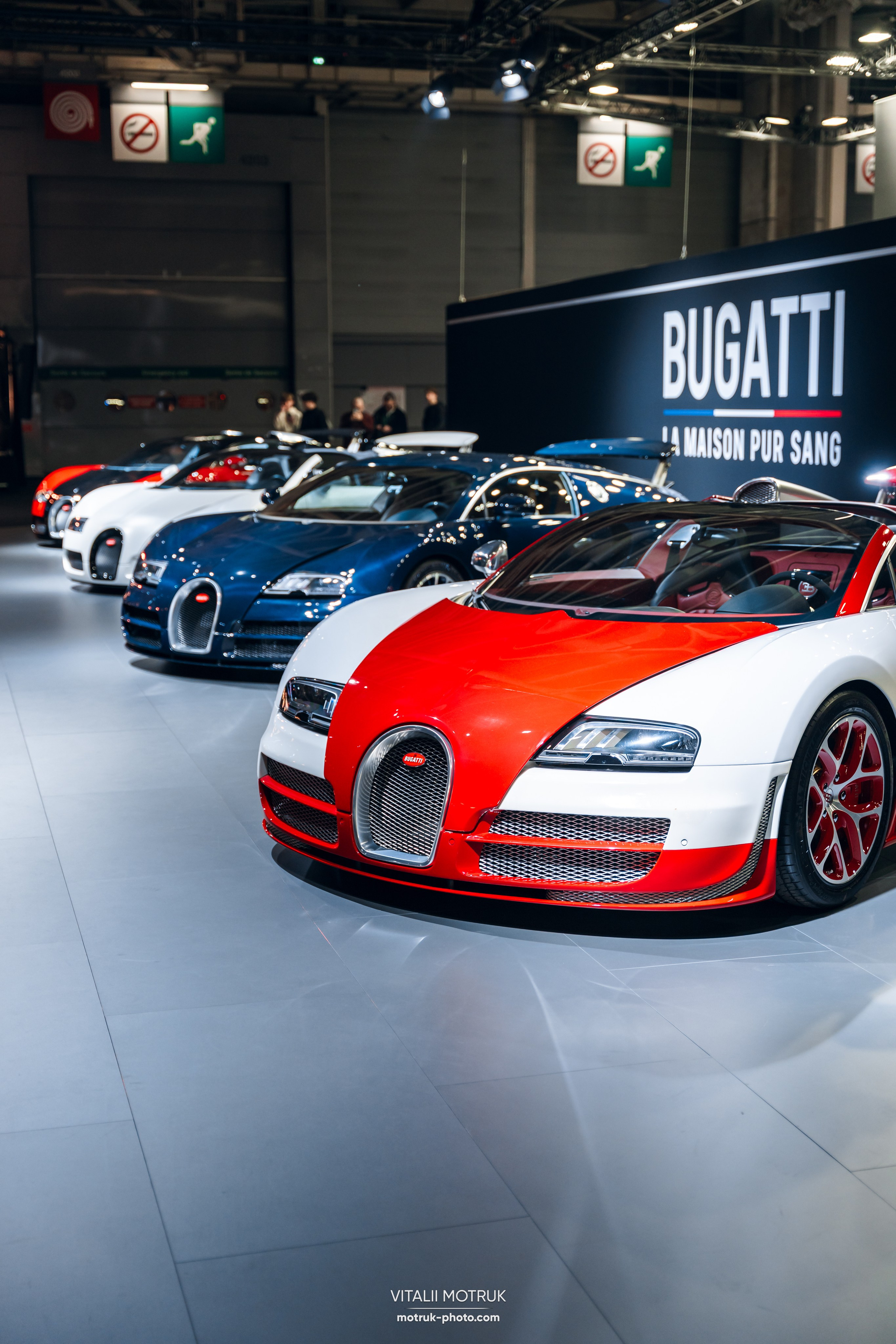 Retromobile 2026. Photographe de voitures à Paris — Vitalii Motruk