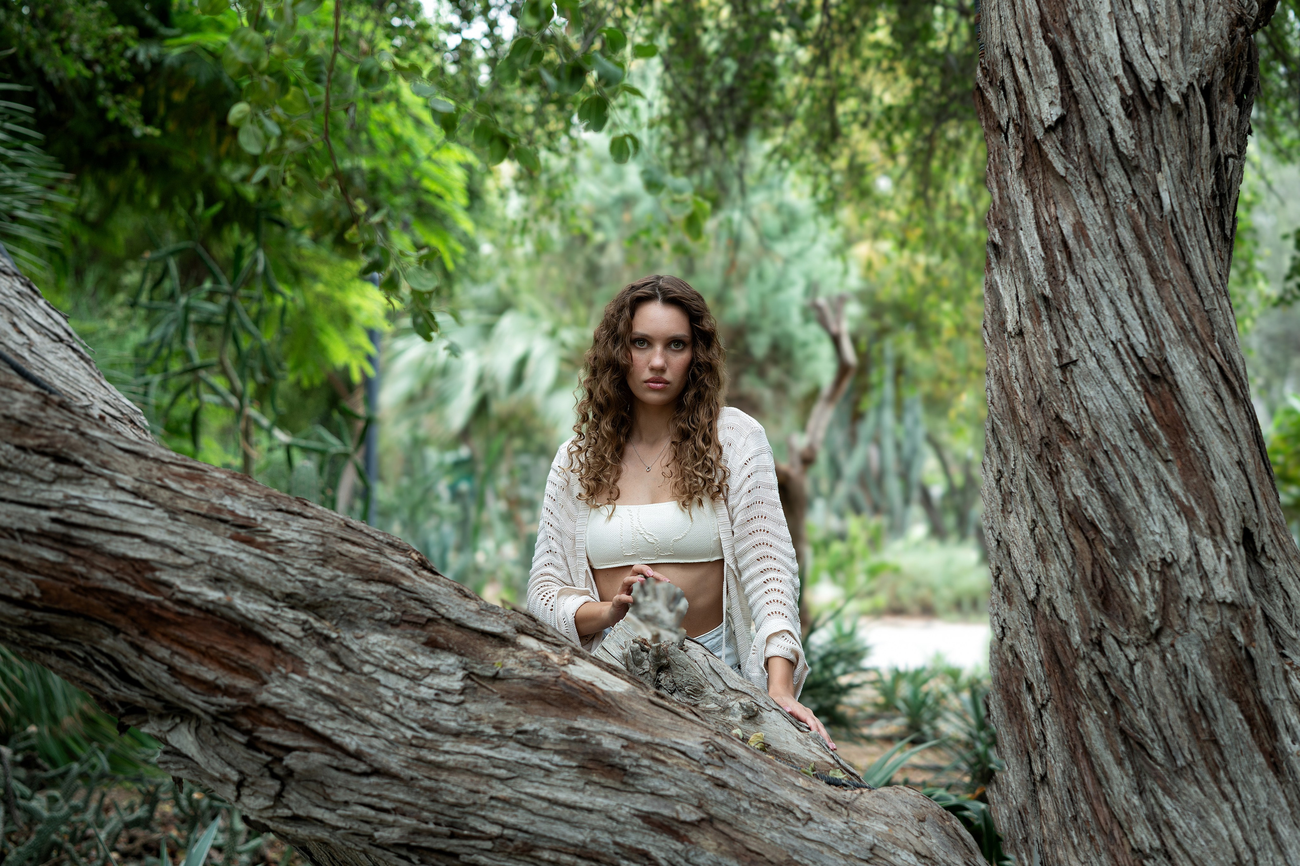 Personal Photoshoot in Abu Dhabi — Portraits That Reflect You. Mariia Safronova is your photographer in Abu Dhabi and Dubai