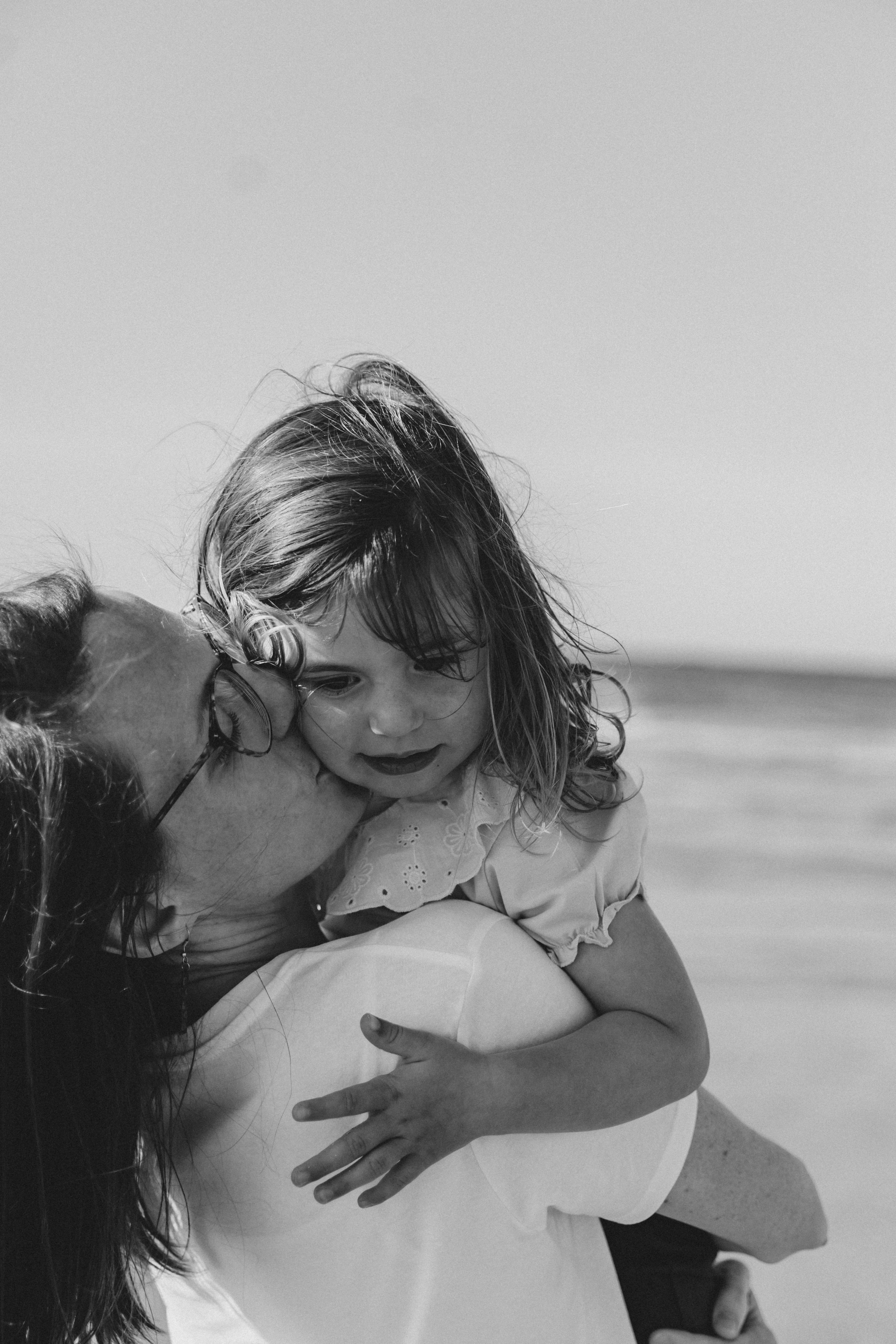 Un moment de tendresse. Weeding photographer / event / portrait