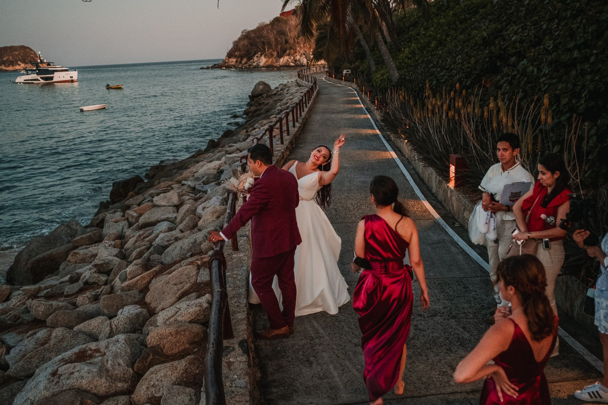 Silvia & Julio / Huatulco. Wedding and family photographer in Mexico City