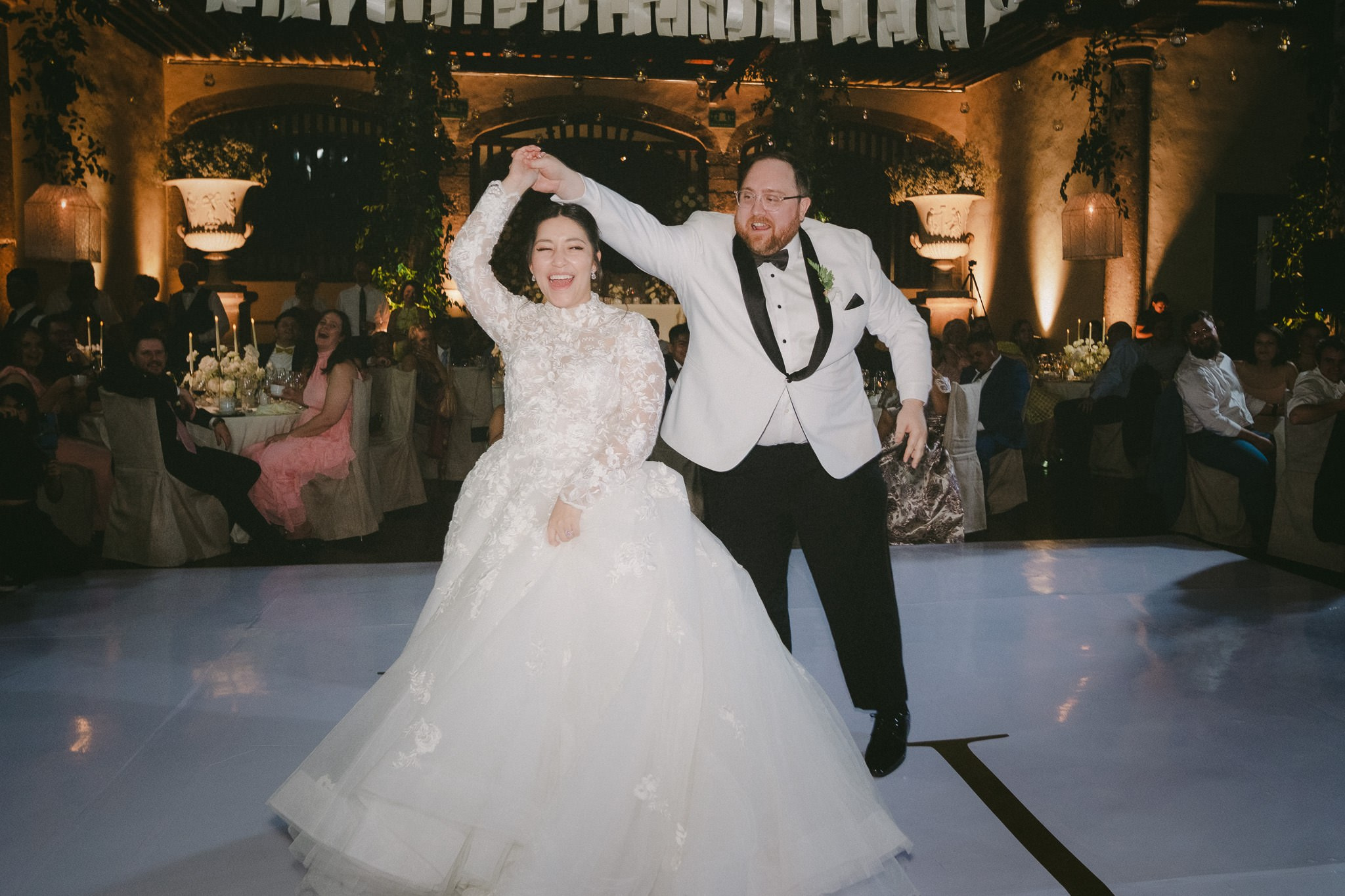 Isavira & Andrew. Wedding and family photographer in Mexico City