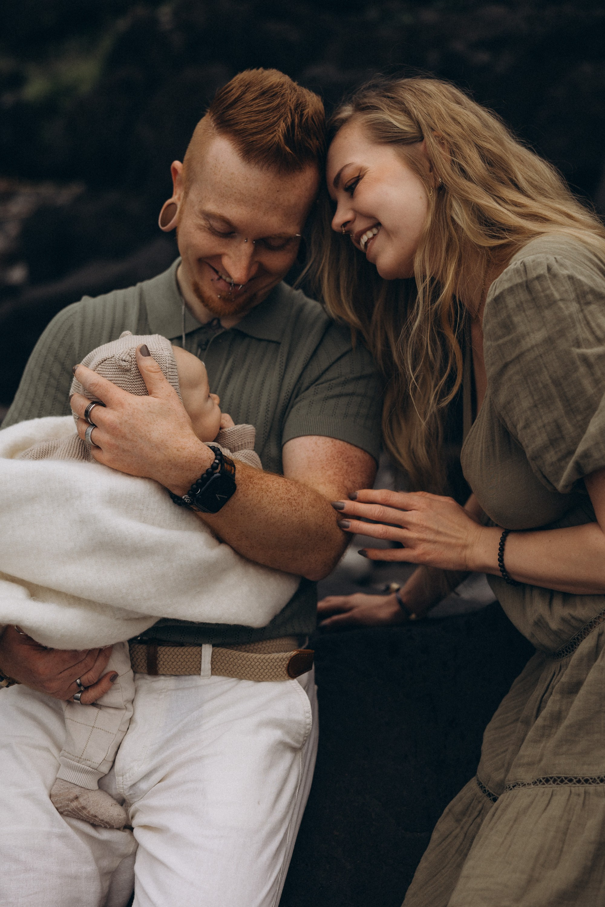 Family photoshoot at Seixal beach