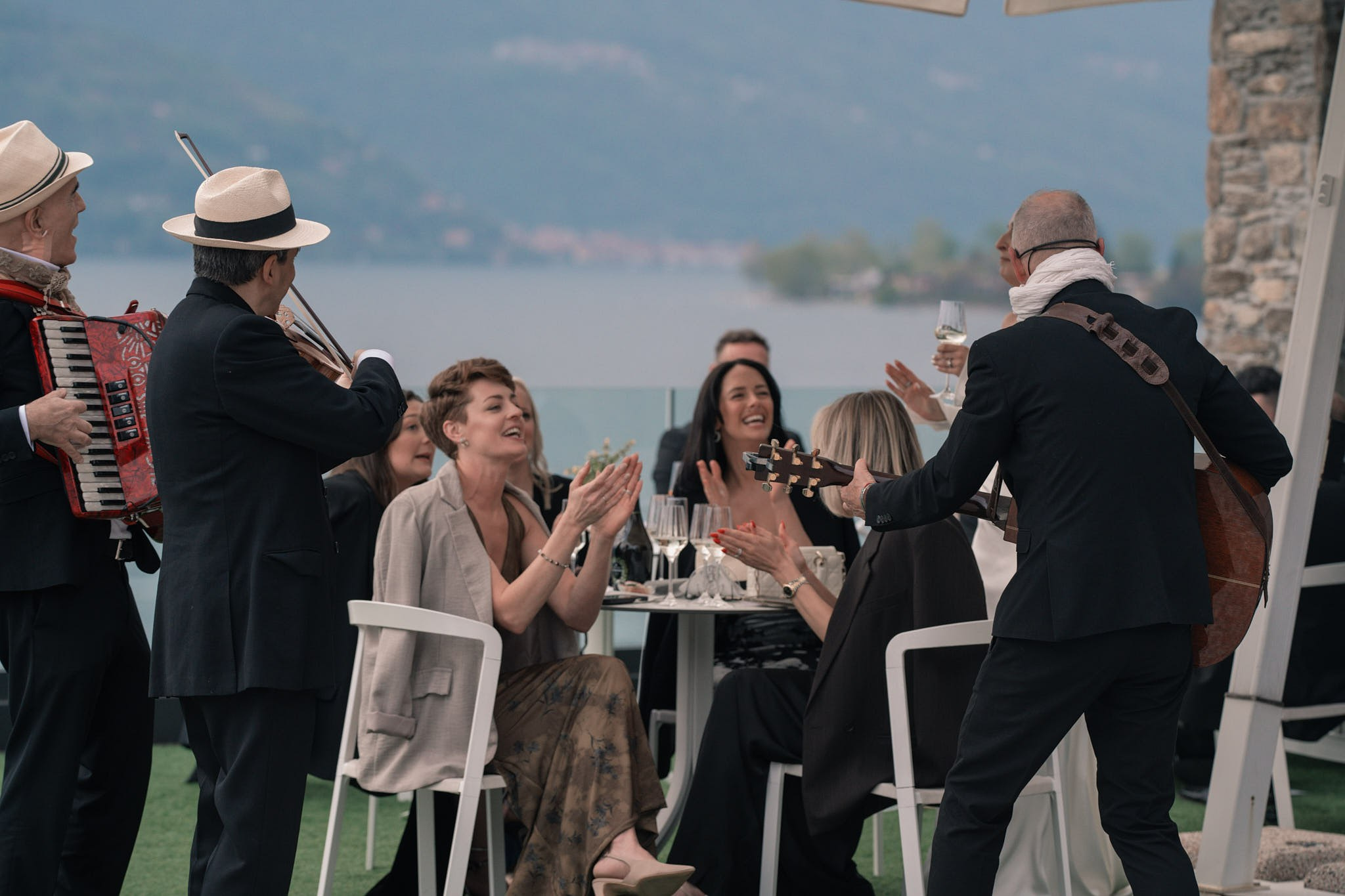 Roxie & Richard Wedding. Fotografo matrimonio Lago di Como Ferrari Media Production