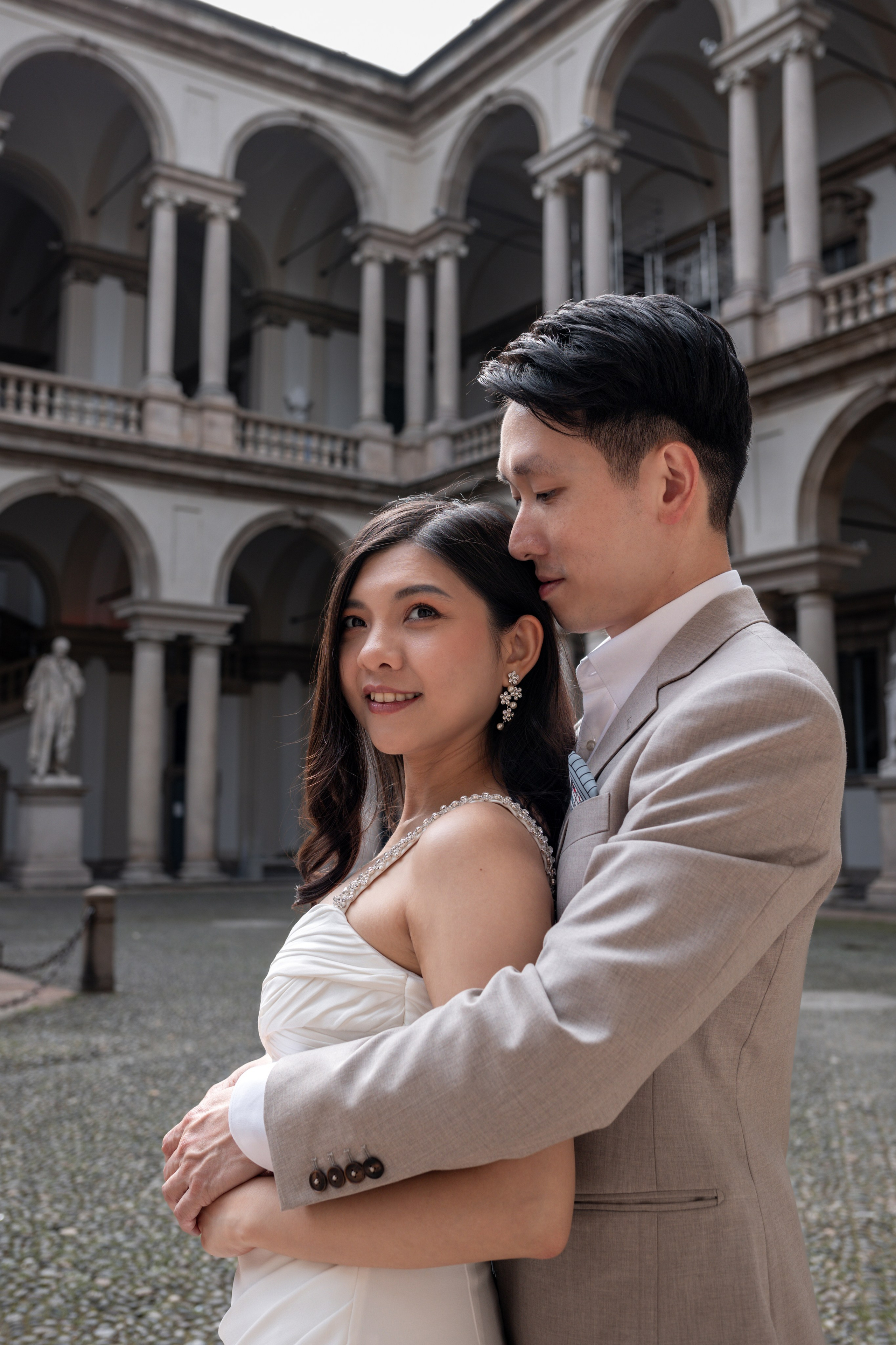 Walk in Milan. Photographer in Milan |Mila Pro Photo