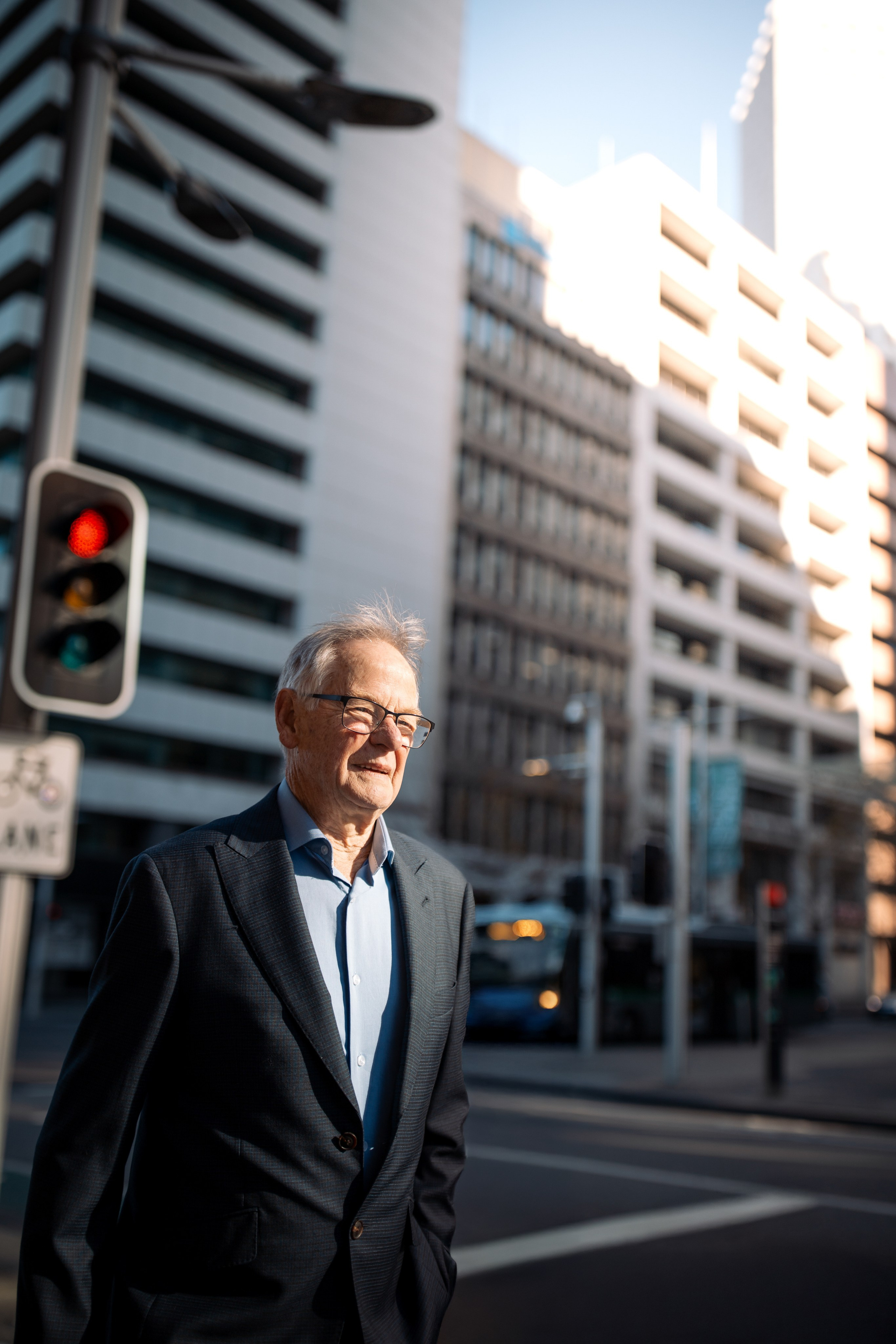 Ron Cole, Financial broker