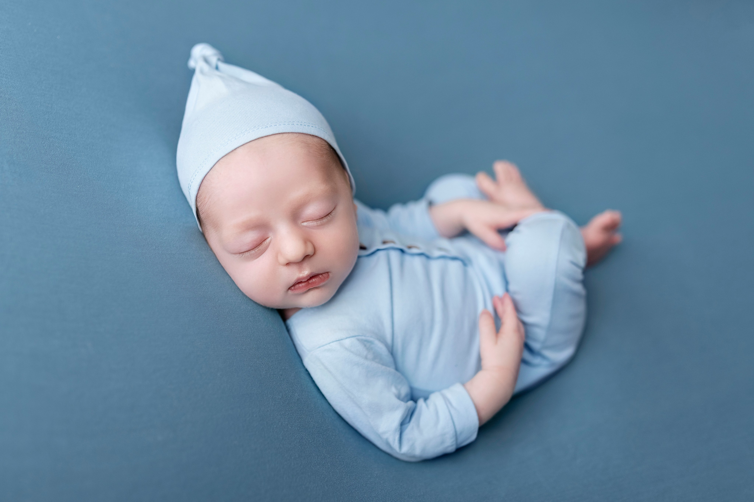 ניו בורן. צילומי הריון, ניו בורן, גיל שנה בראשון לציון -Jenya Rosso Photography