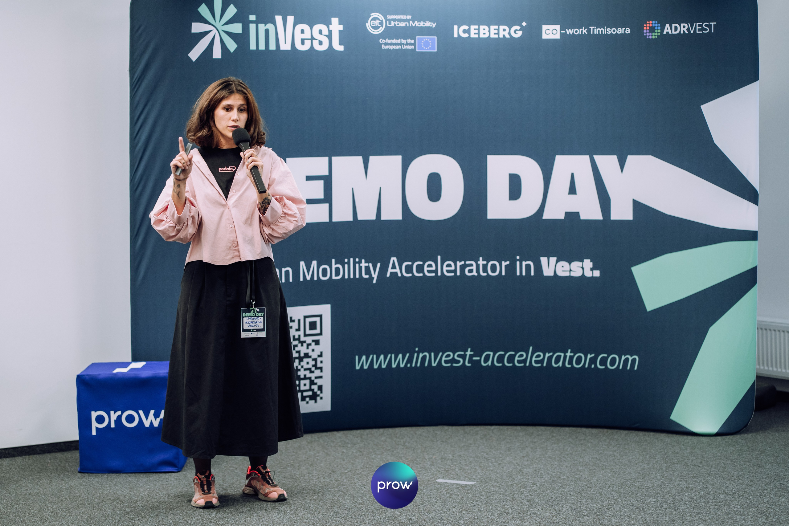 InVest DemoDay @ Cowork. Cozac Cristian Photographer