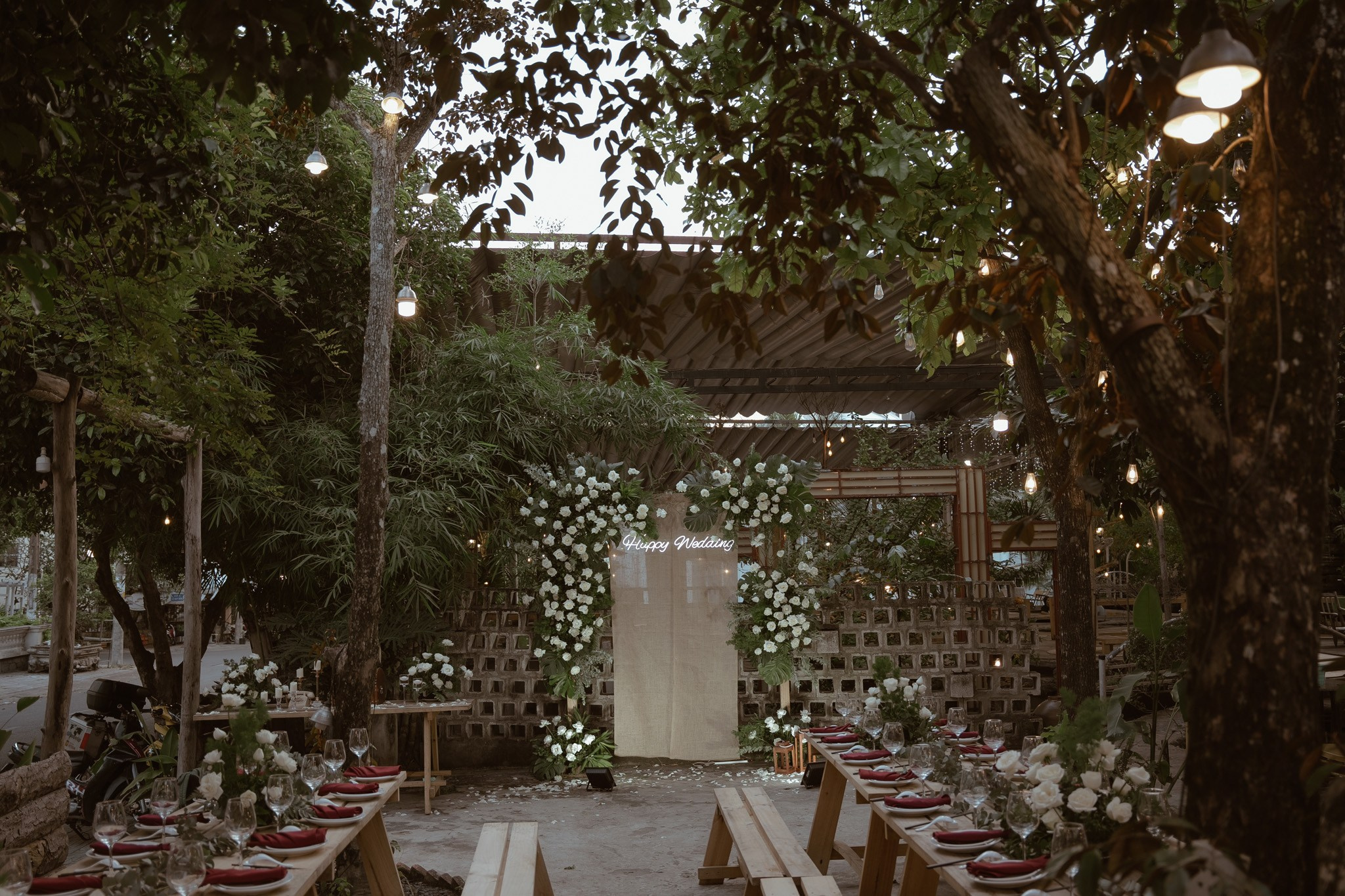 VY & LINH. WEDDING PHOTOGRAPHER IN VIETNAM