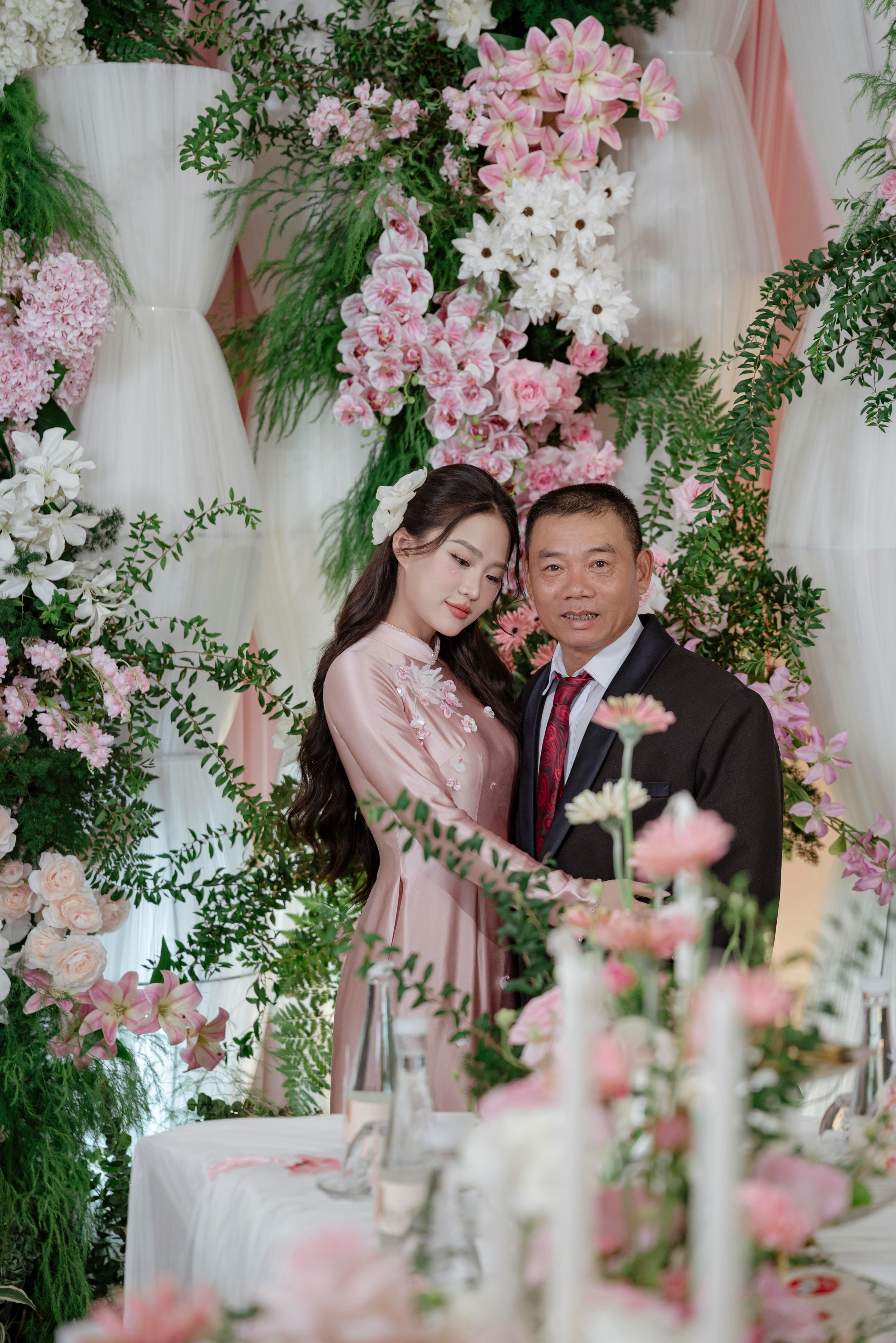 LINH & HUYEN. WEDDING PHOTOGRAPHER IN VIETNAM