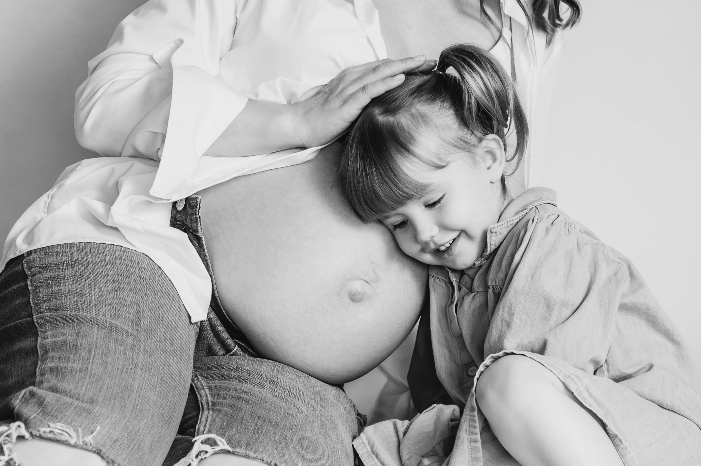 Maternity Newborn and Family photographer Hamburg Claire Hambley