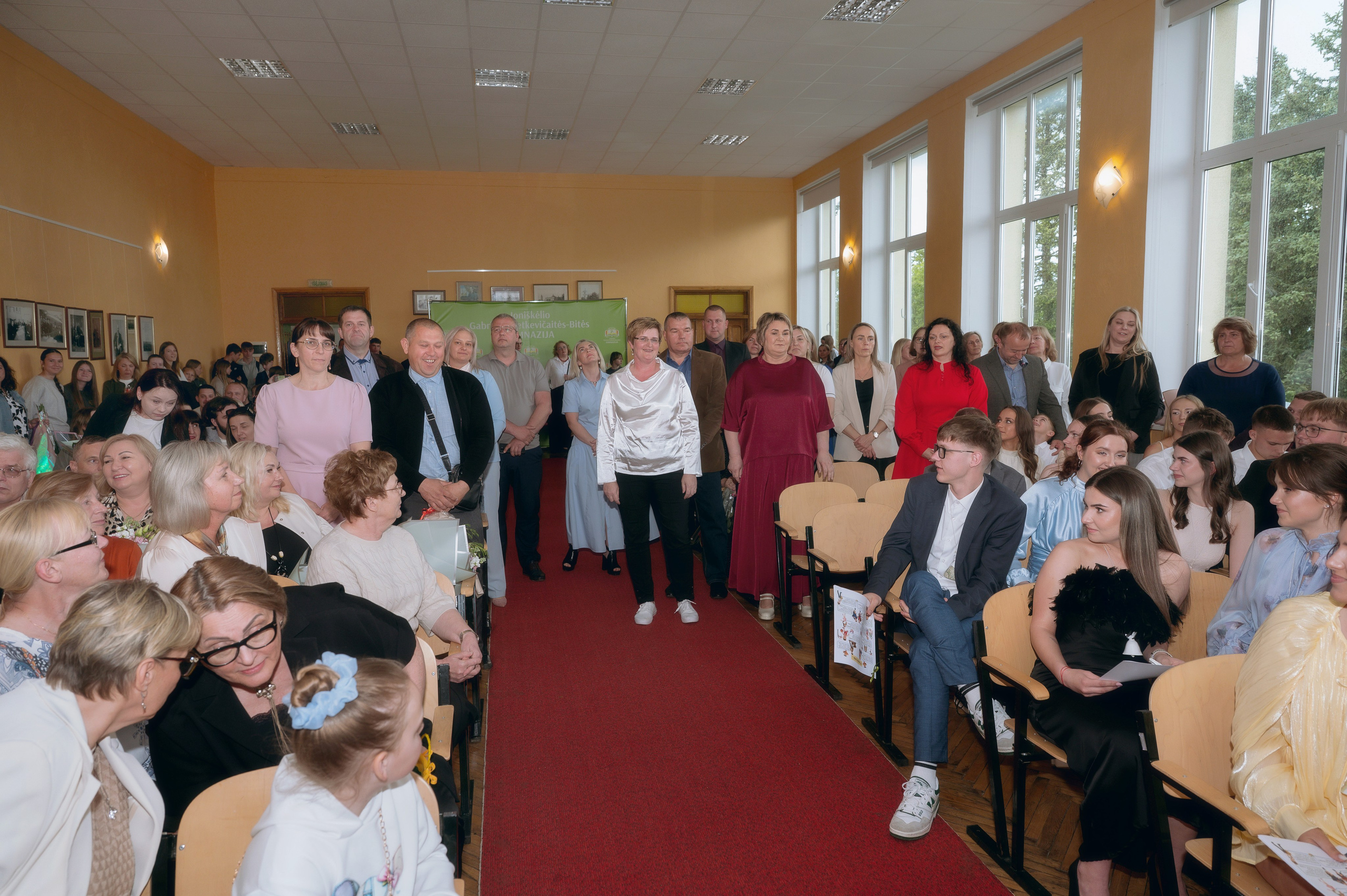 Paskutinis skambutis Joniškėlyje. Vestuvių fotografė Santa Jonuškė | Šiaulių apskritis, Panevėžio apskritis ir visa Lietuva