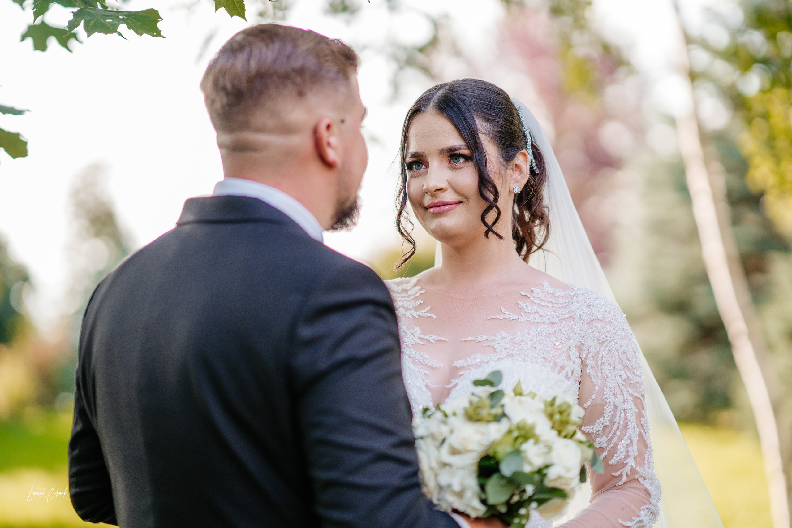 Fotograf de Nuntă Profesional — Fotografie Jurnalistică și Clasică pentru Amintiri de Neuitat. Fotograf de nuntă, corporate, botezuri, majorate și aniversări Roman, Lucaci Cornel